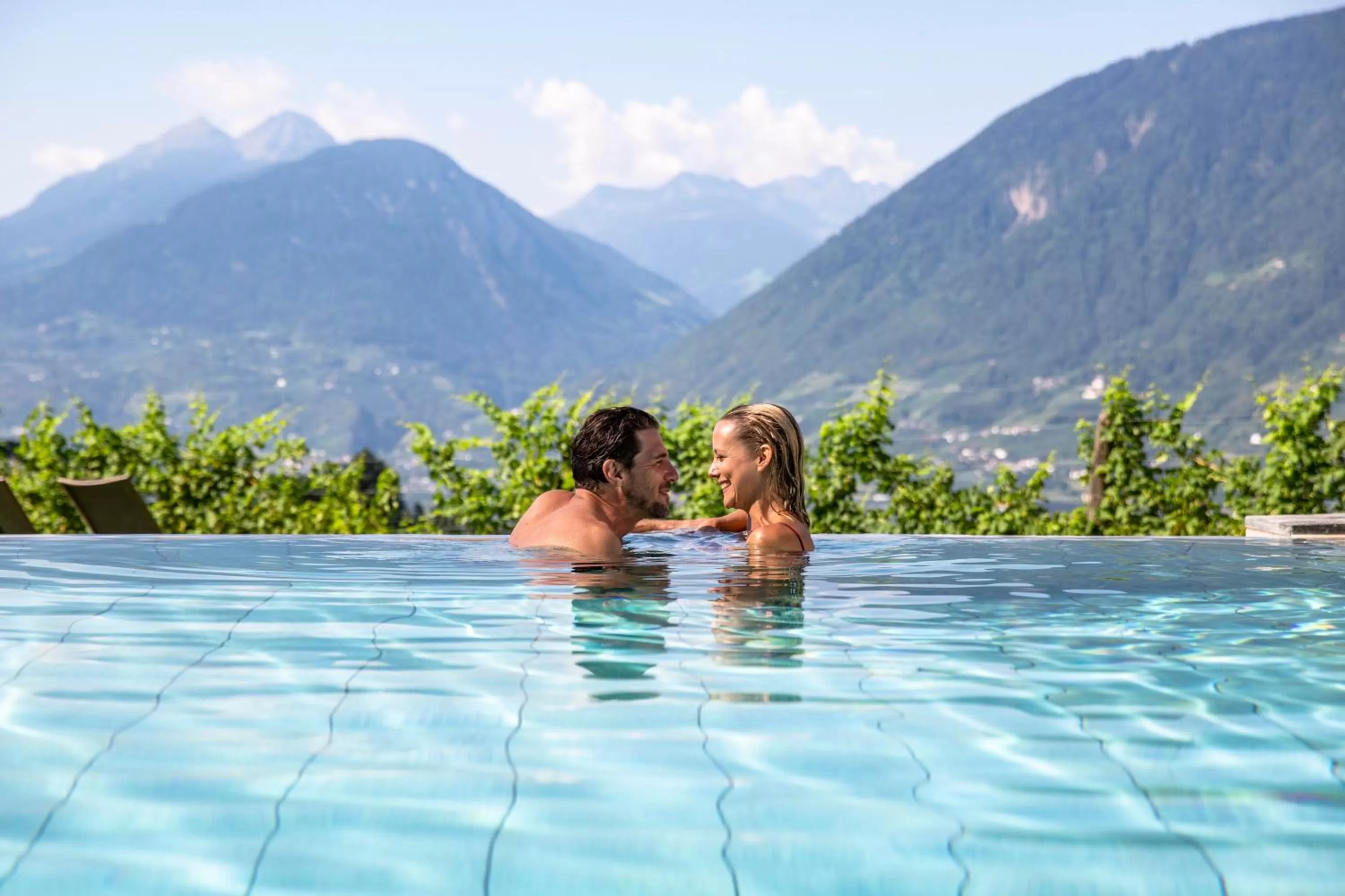 Swimming pool in Hotel Rosengarten (Schenna Resort)