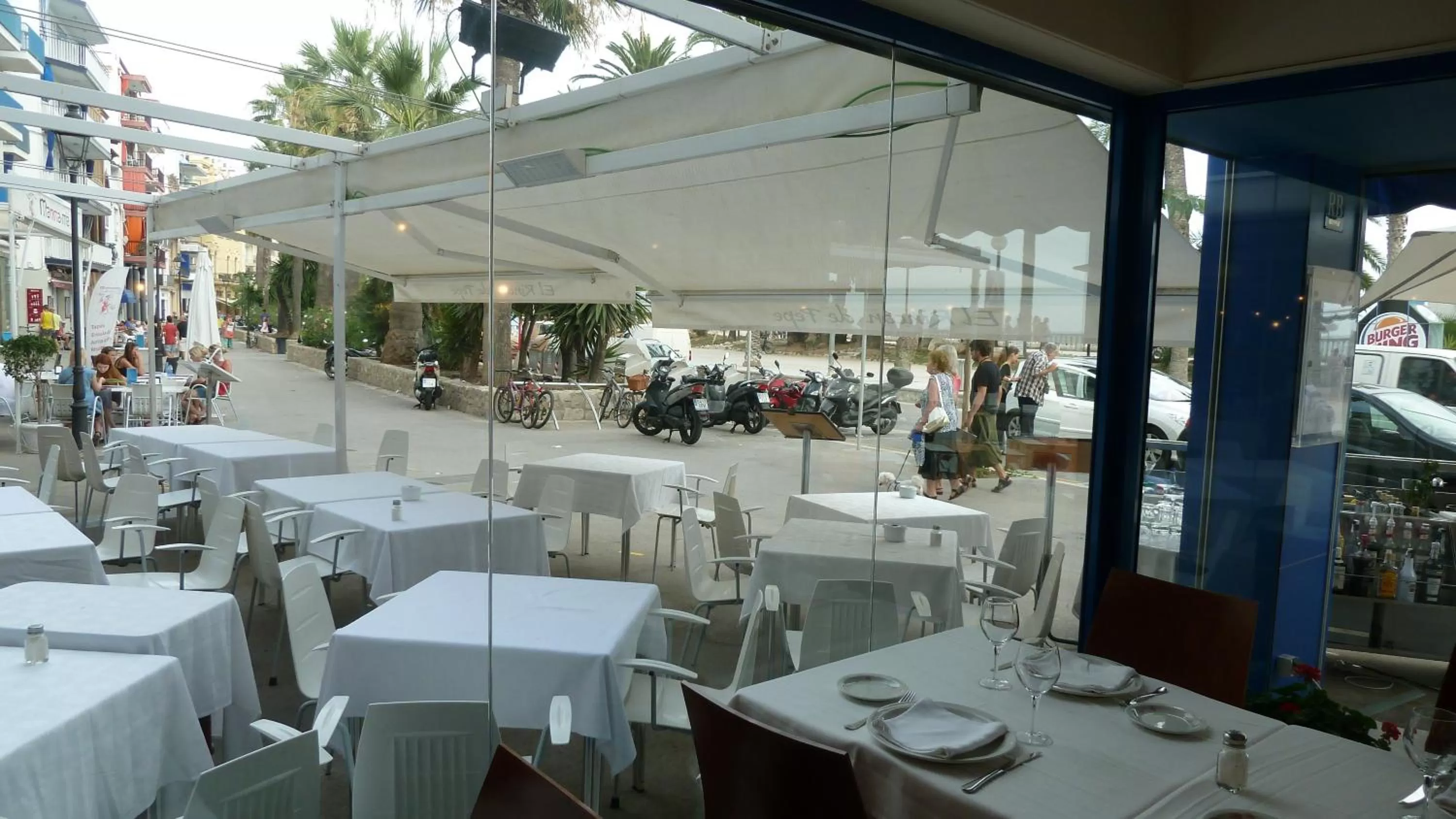 Restaurant/places to eat in Platjador