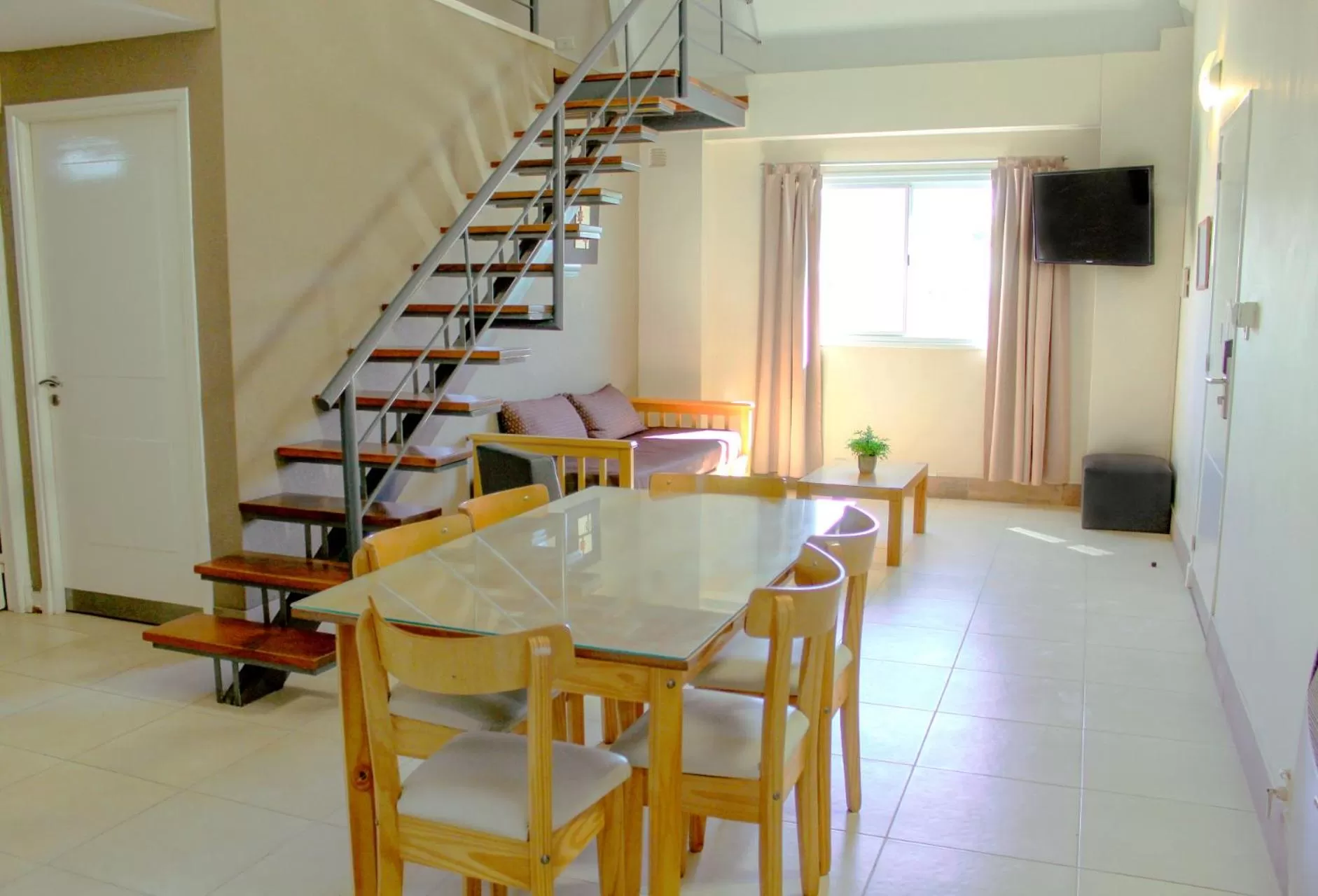 Dining area in Soltigua Apart Hotel Mendoza