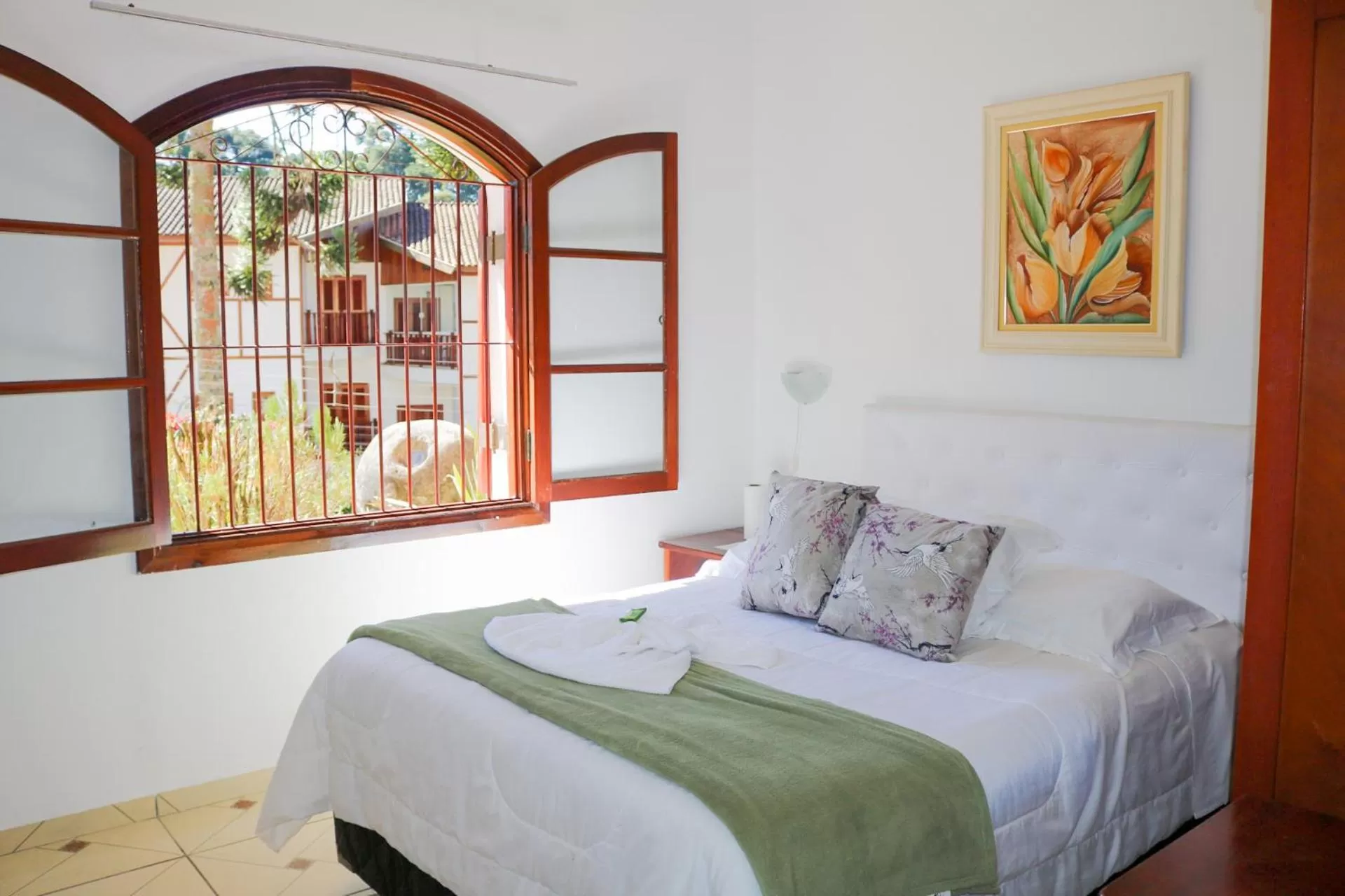 Photo of the whole room, Bed in Pousada da Lua