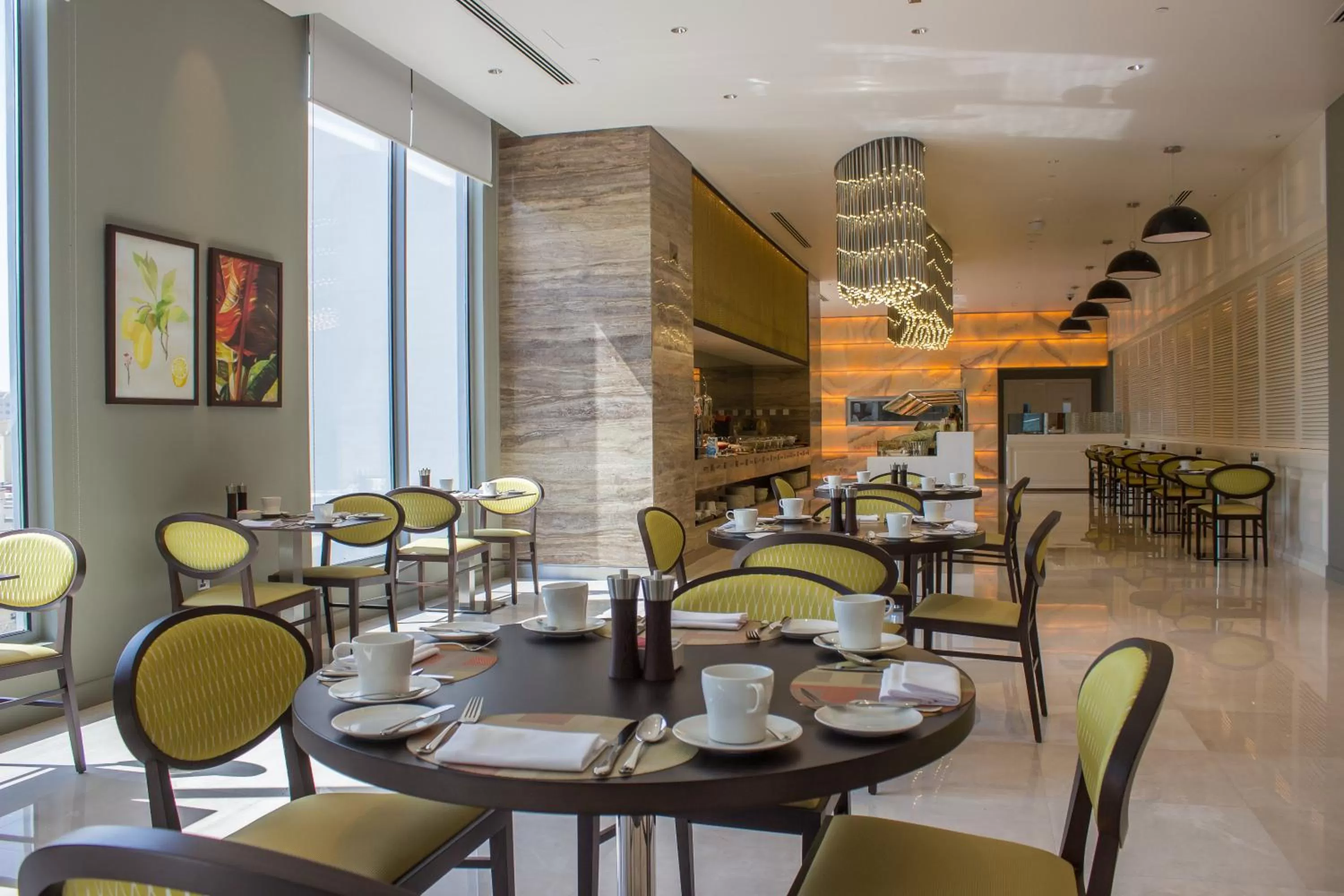 Restaurant/places to eat in Holiday Inn - Doha - The Business Park by IHG