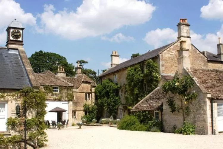 Property building in Guyers House Hotel and Restaurant