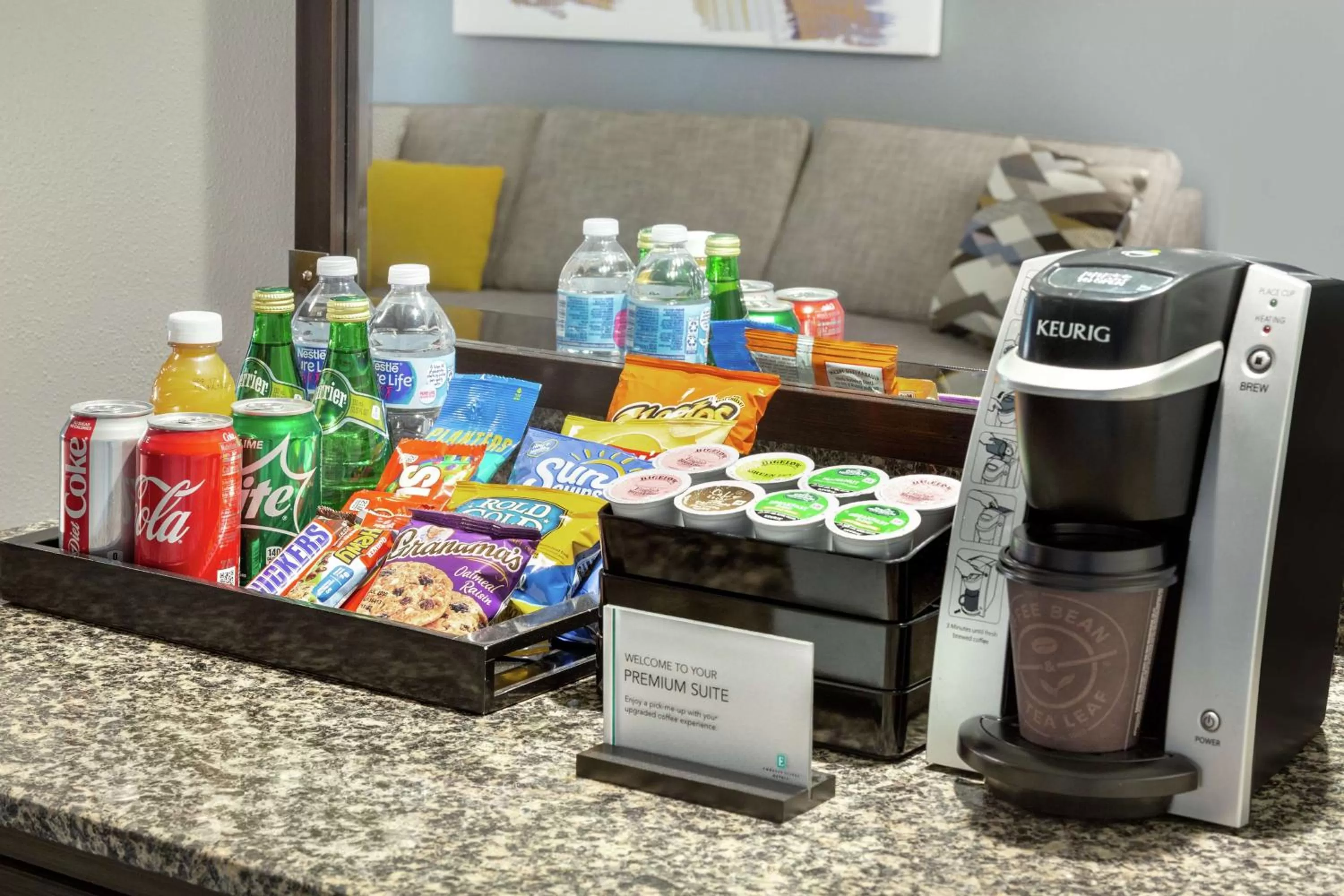 Living room in Embassy Suites by Hilton Milpitas Silicon Valley