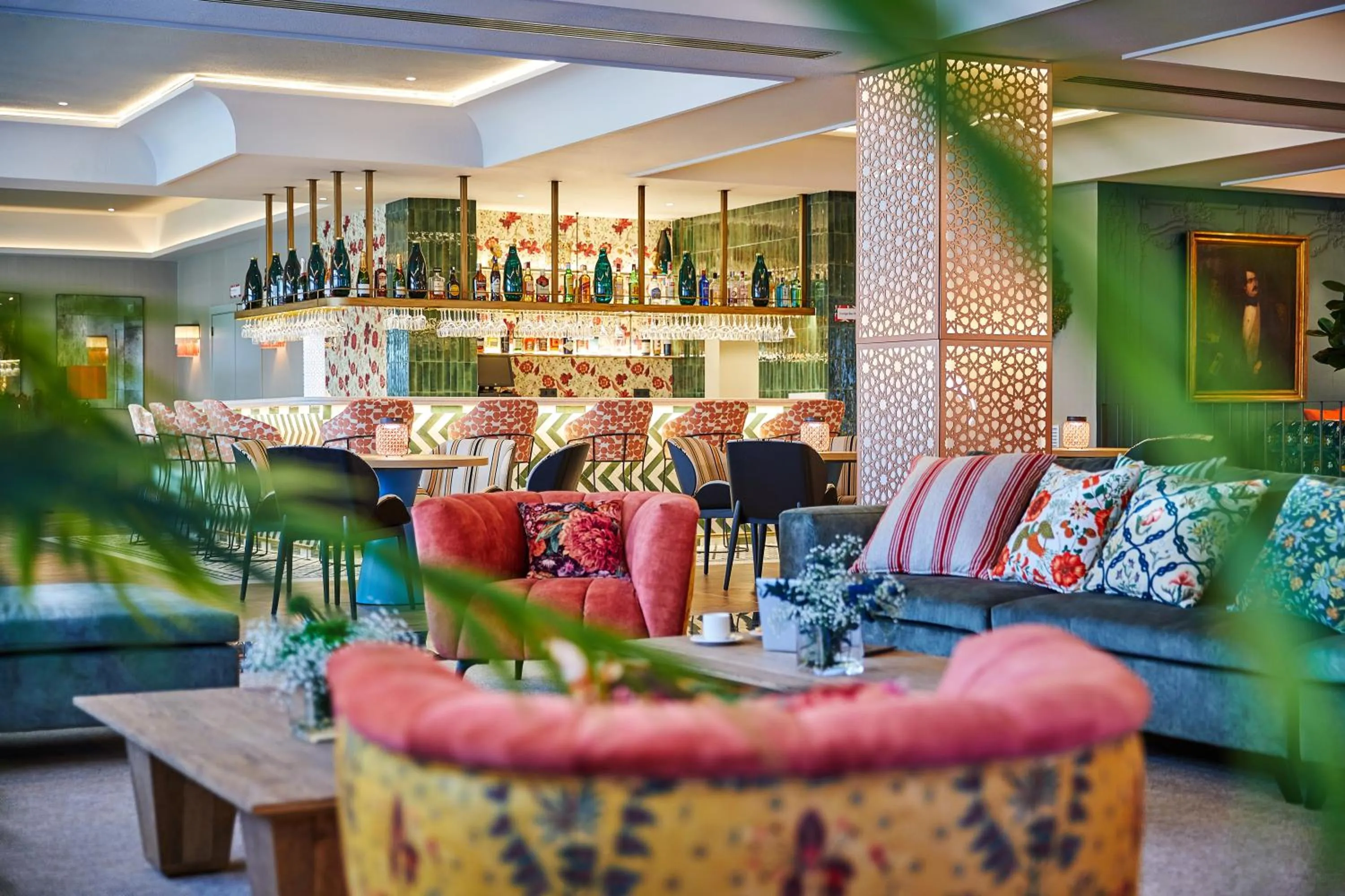 Lounge or bar in Hesperia Sevilla