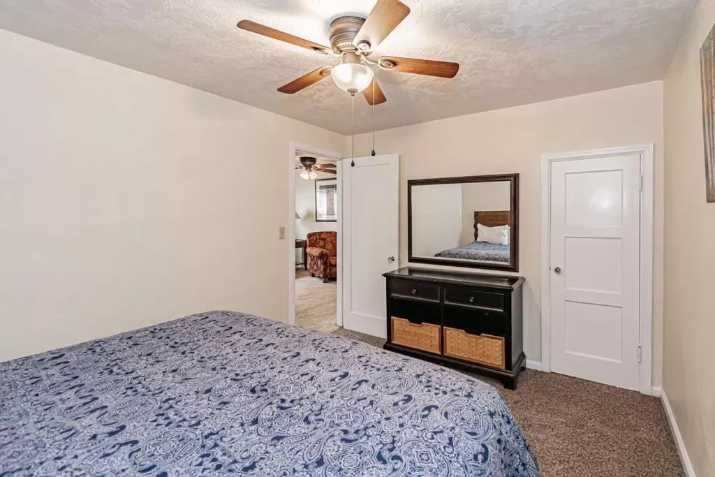 Bedroom, Bed in Suites of Lava Hot Springs