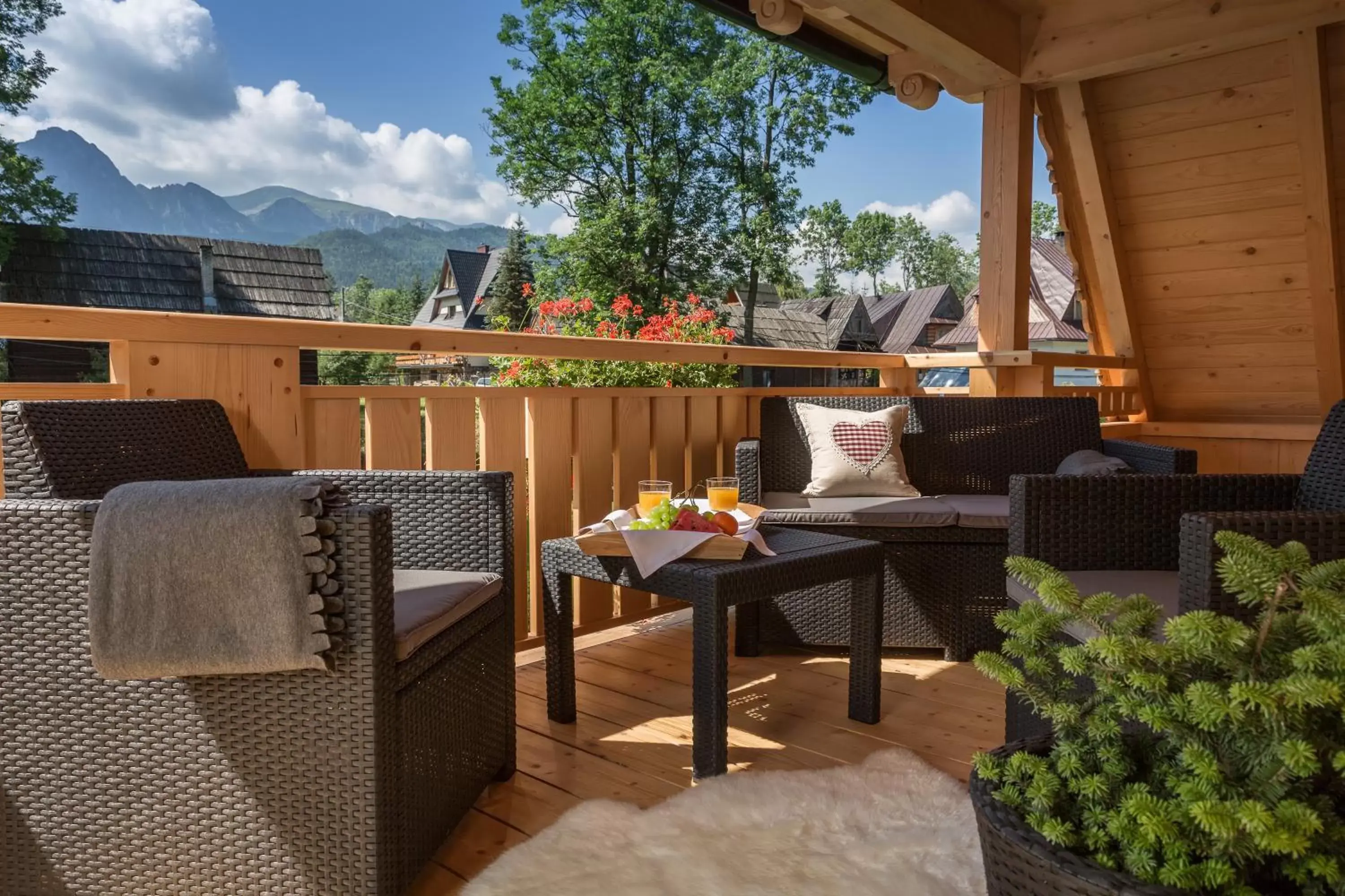 Suite with Mountain View in Aparthotel Bambi Suite with Mountain View in Aparthotel Bambi