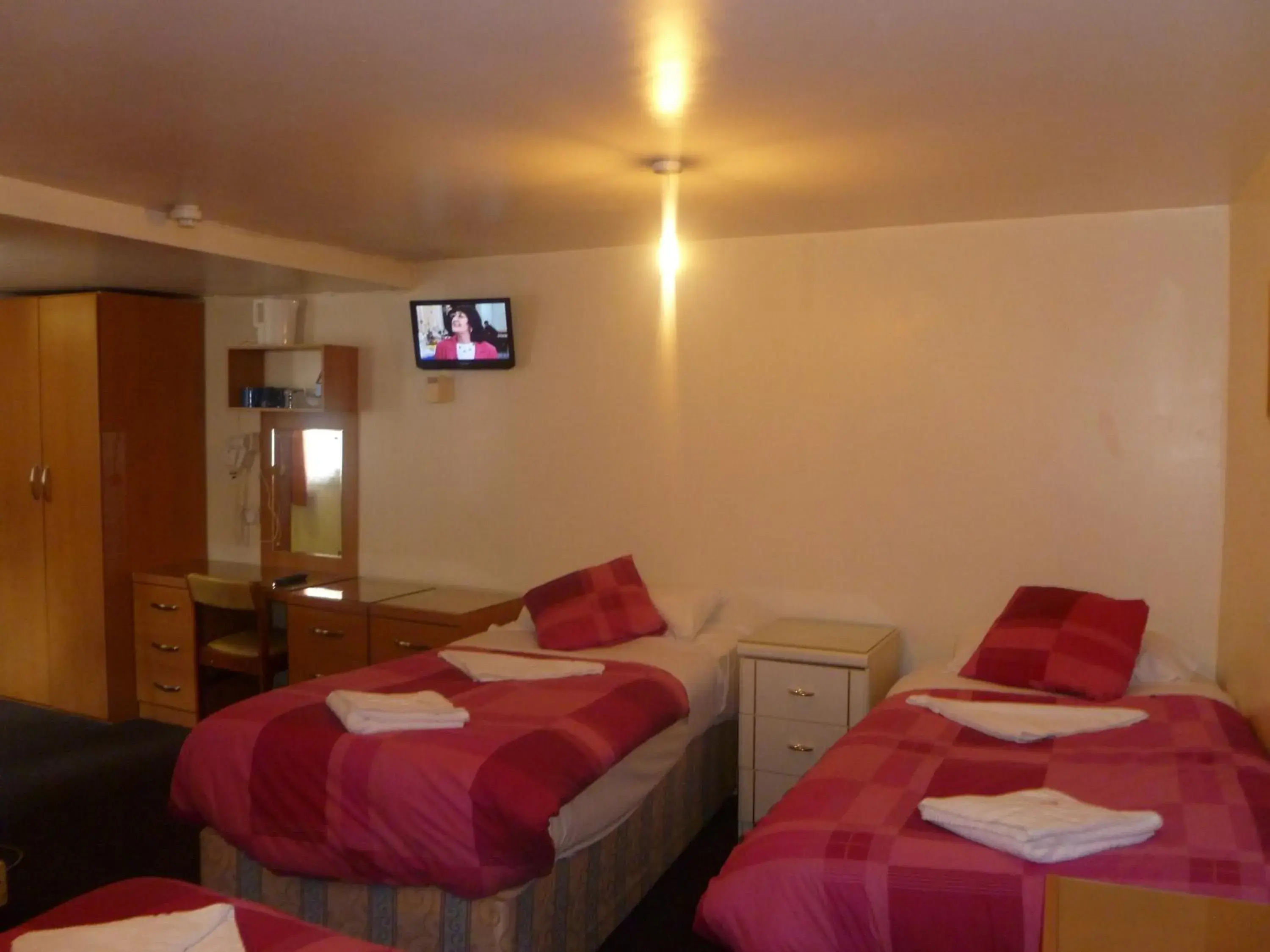 Twin Room in Guilford House Hotel Twin Room in Guilford House Hotel