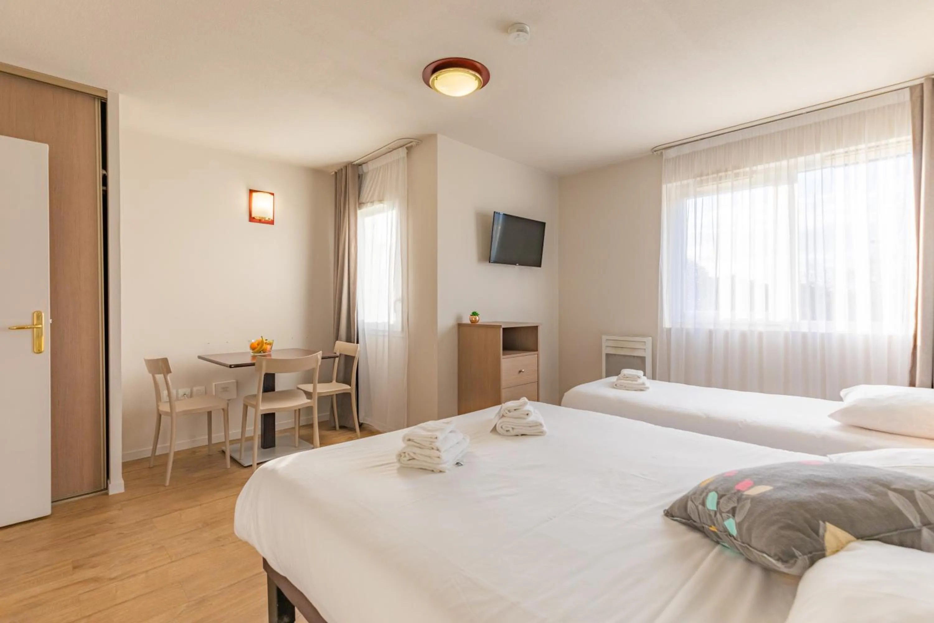 Bed in Appart'City Classic La Roche sur Yon Centre