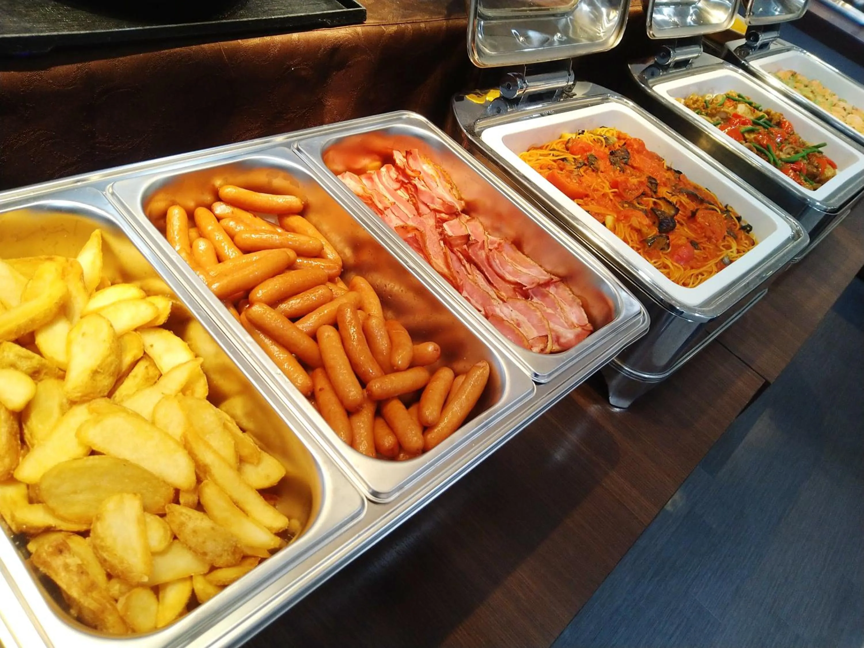 Breakfast in Hotel Grand City