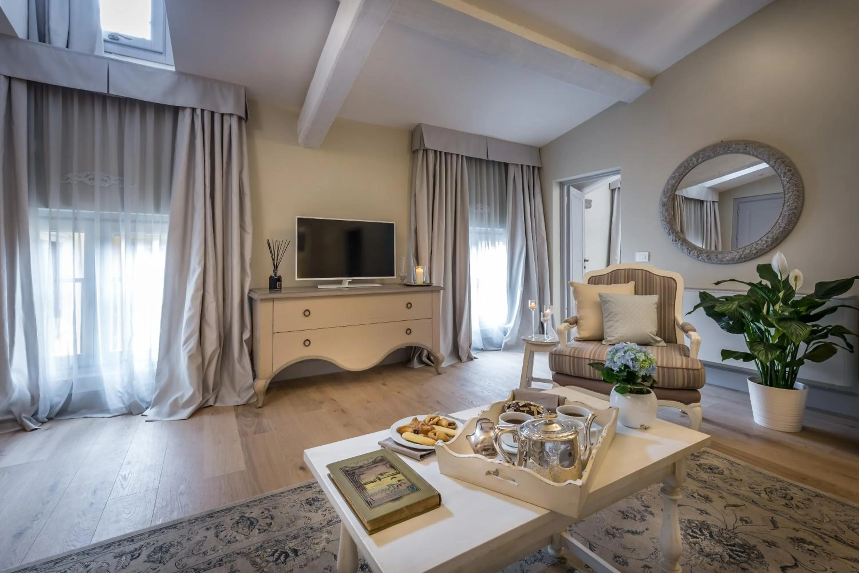 Living room in Palazzo Ridolfi - Residenza d'Epoca