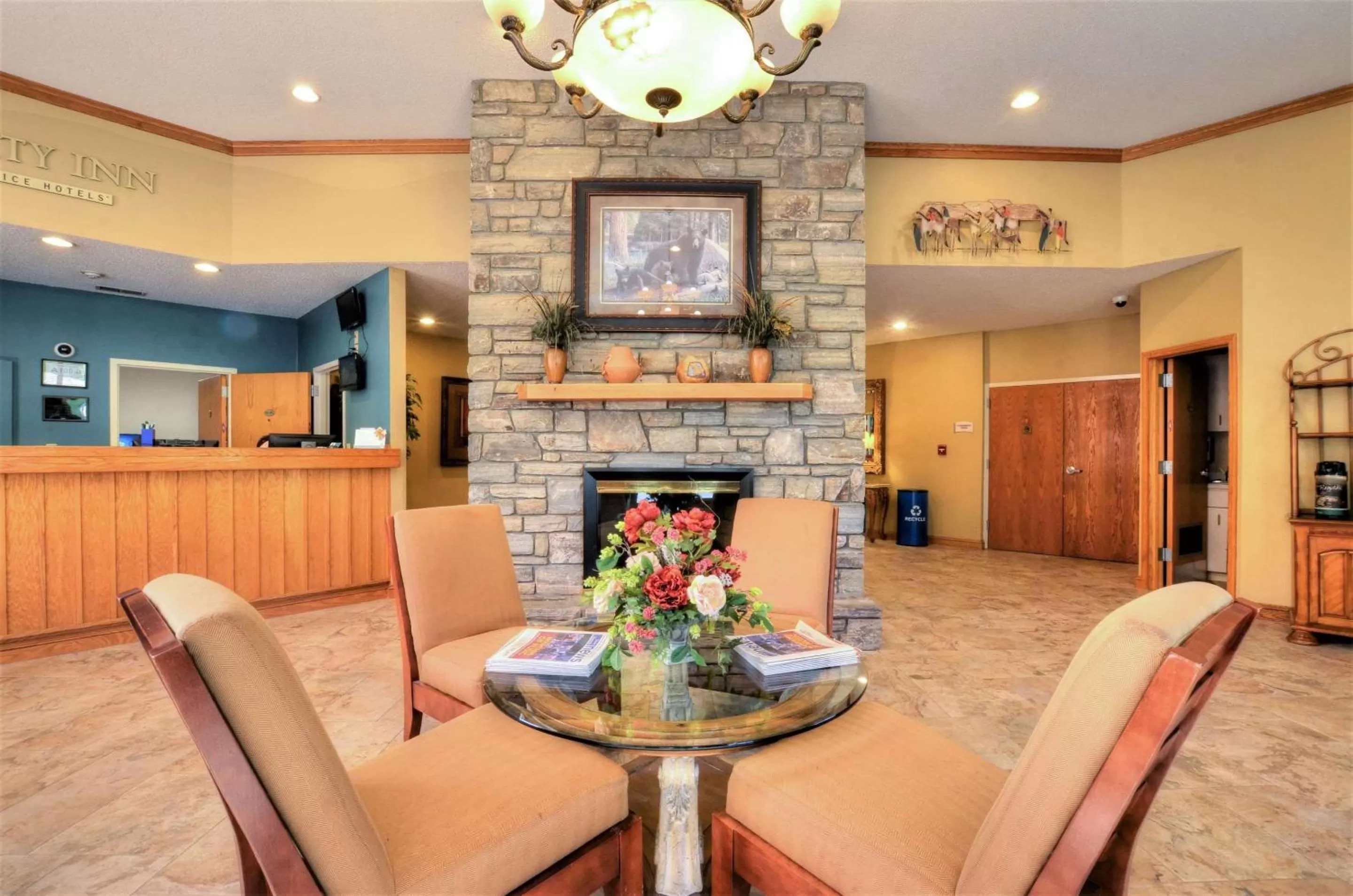 Lobby or reception in Quality Inn Cherokee Riverside