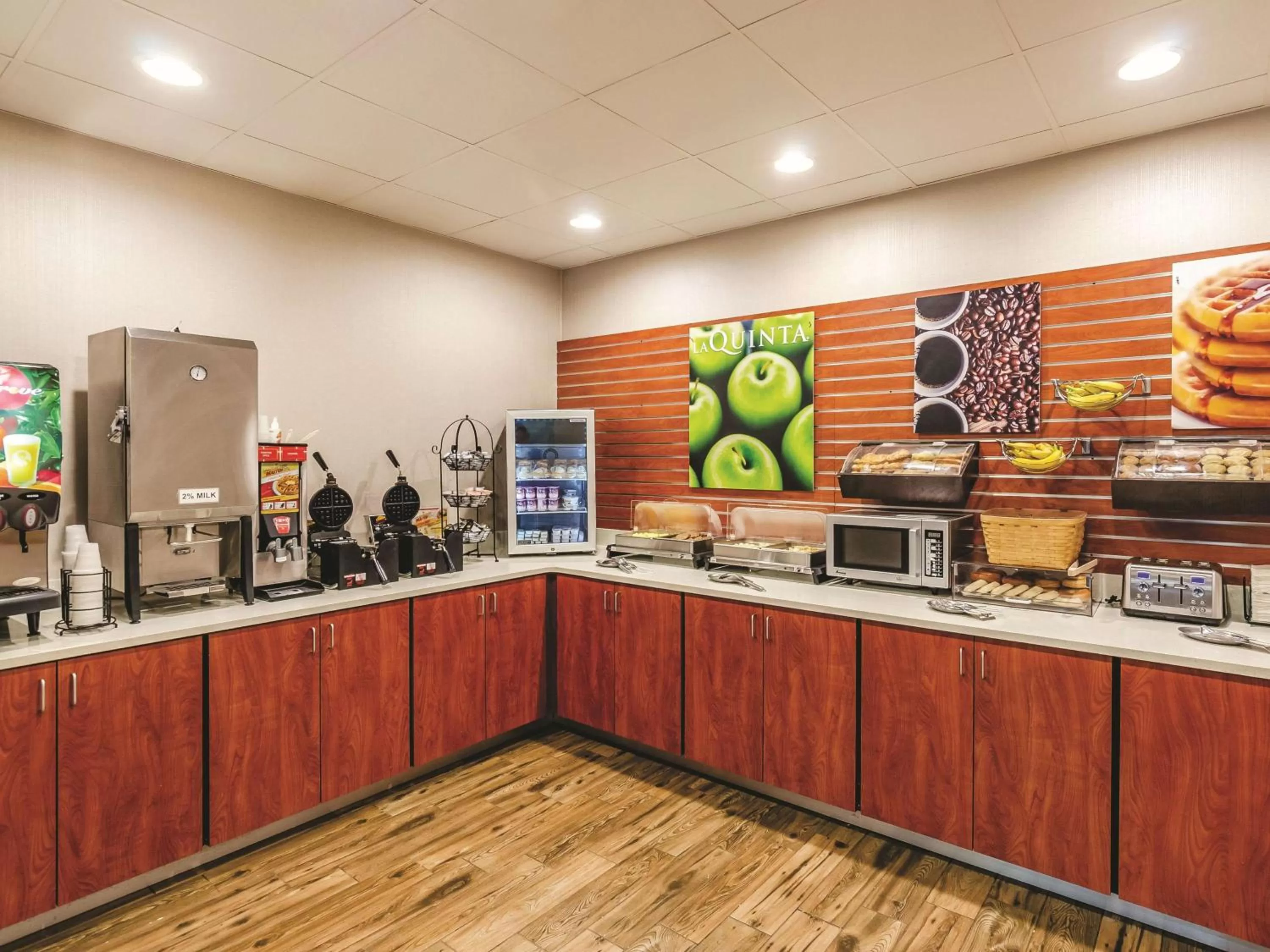 Restaurant/places to eat in La Quinta by Wyndham Boone