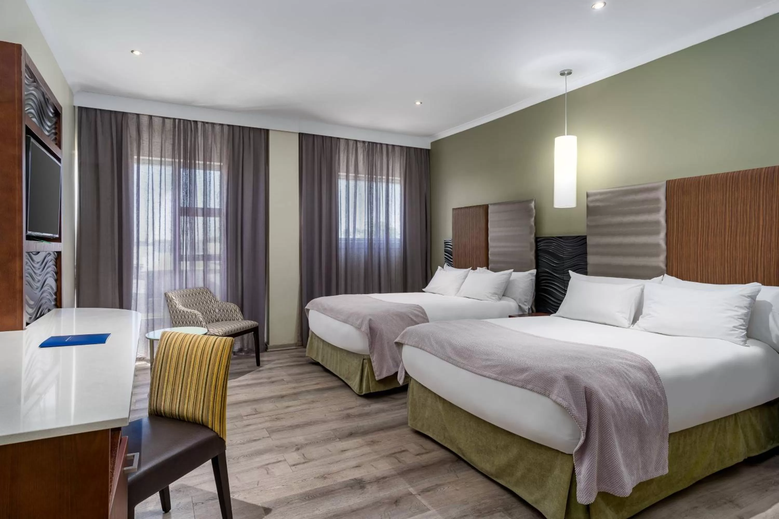Photo of the whole room, Bed in Protea Hotel by Marriott Upington