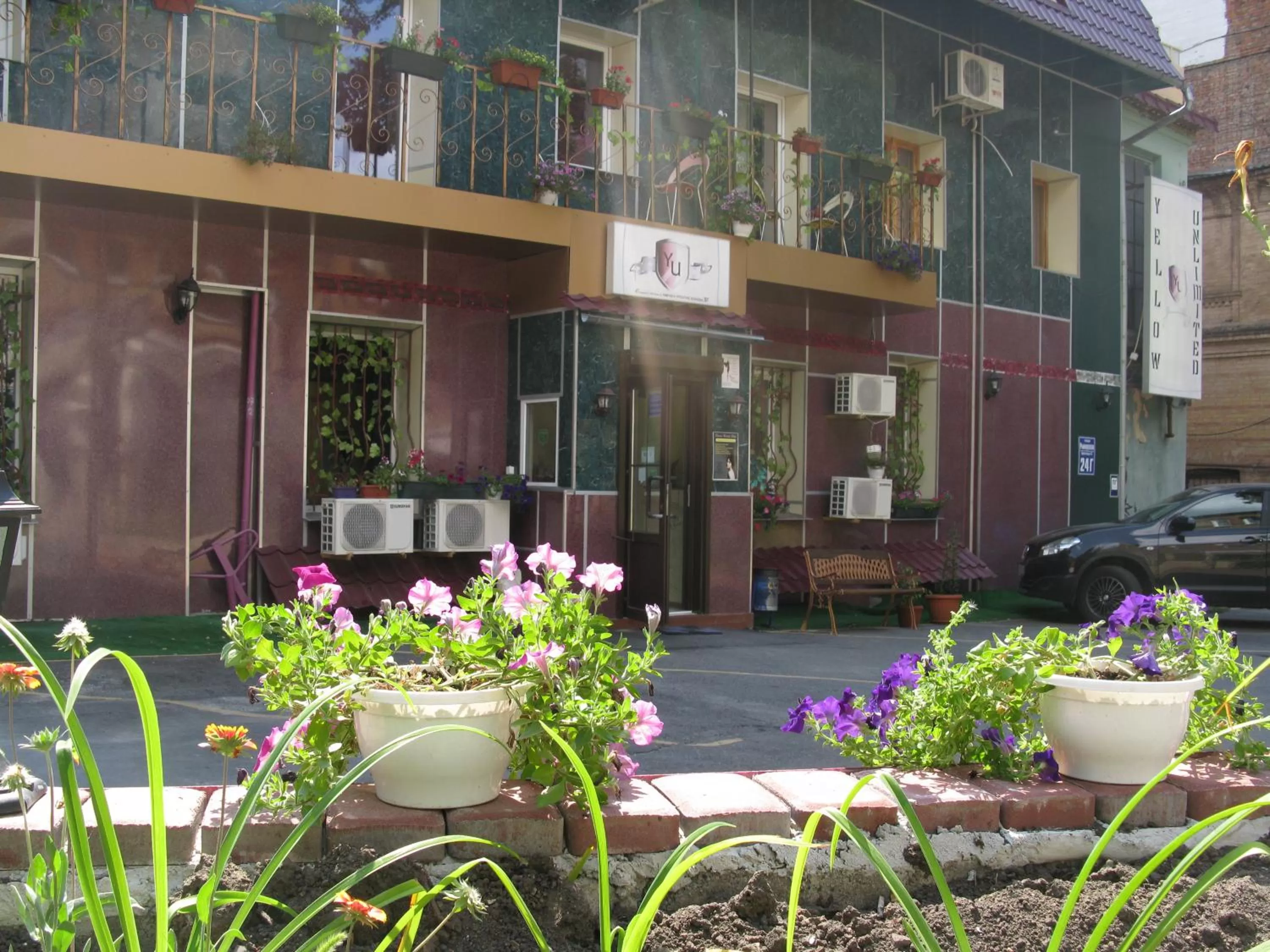 Facade/entrance in YELLOW UNLIMITED HOTEL 4