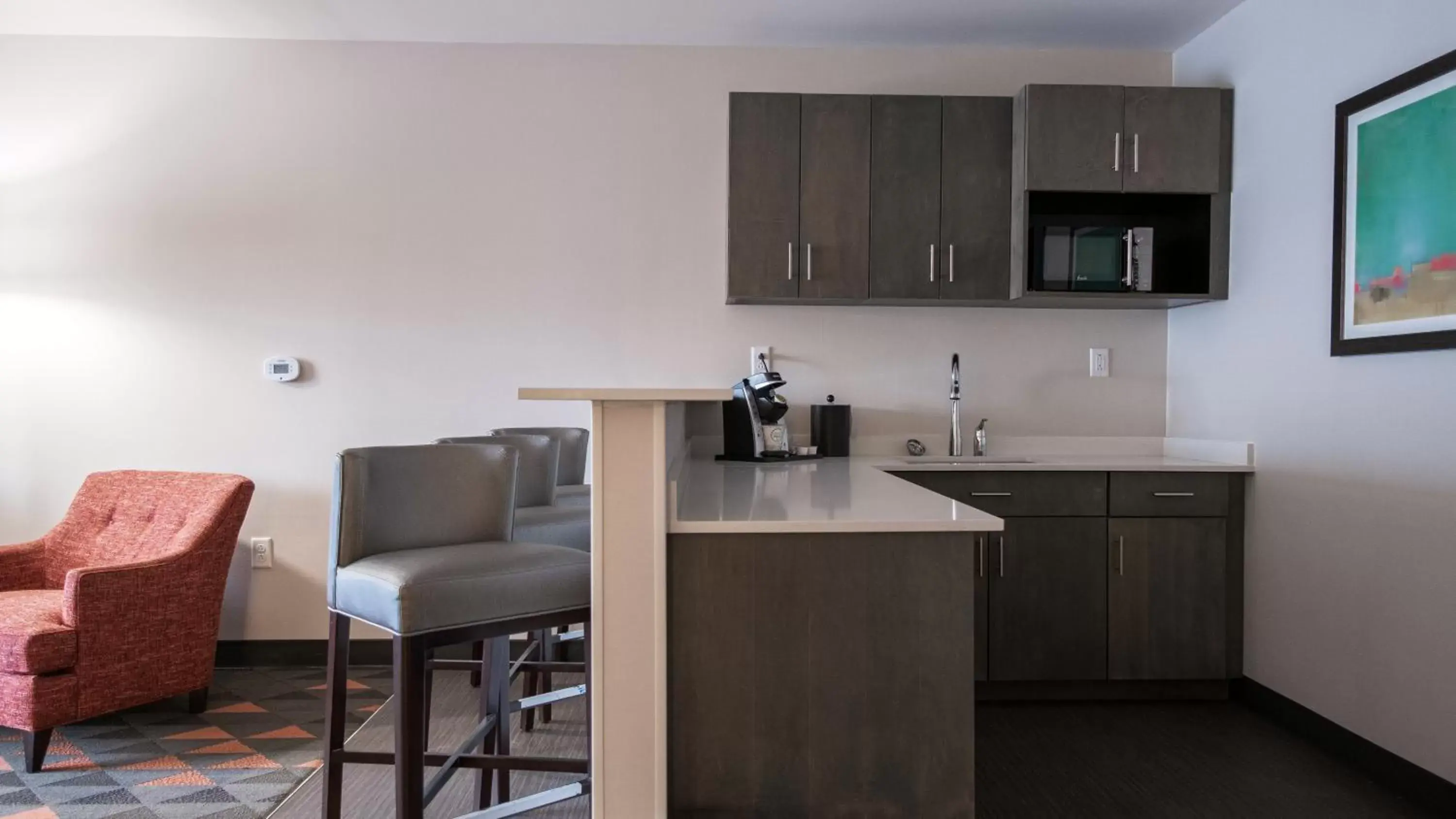 Suite - Hearing Accessible - Non-Smoking in Holiday Inn & Suites Philadelphia W - Drexel Hill by IHG Suite - Hearing Accessible - Non-Smoking in Holiday Inn & Suites Philadelphia W - Drexel Hill by IHG