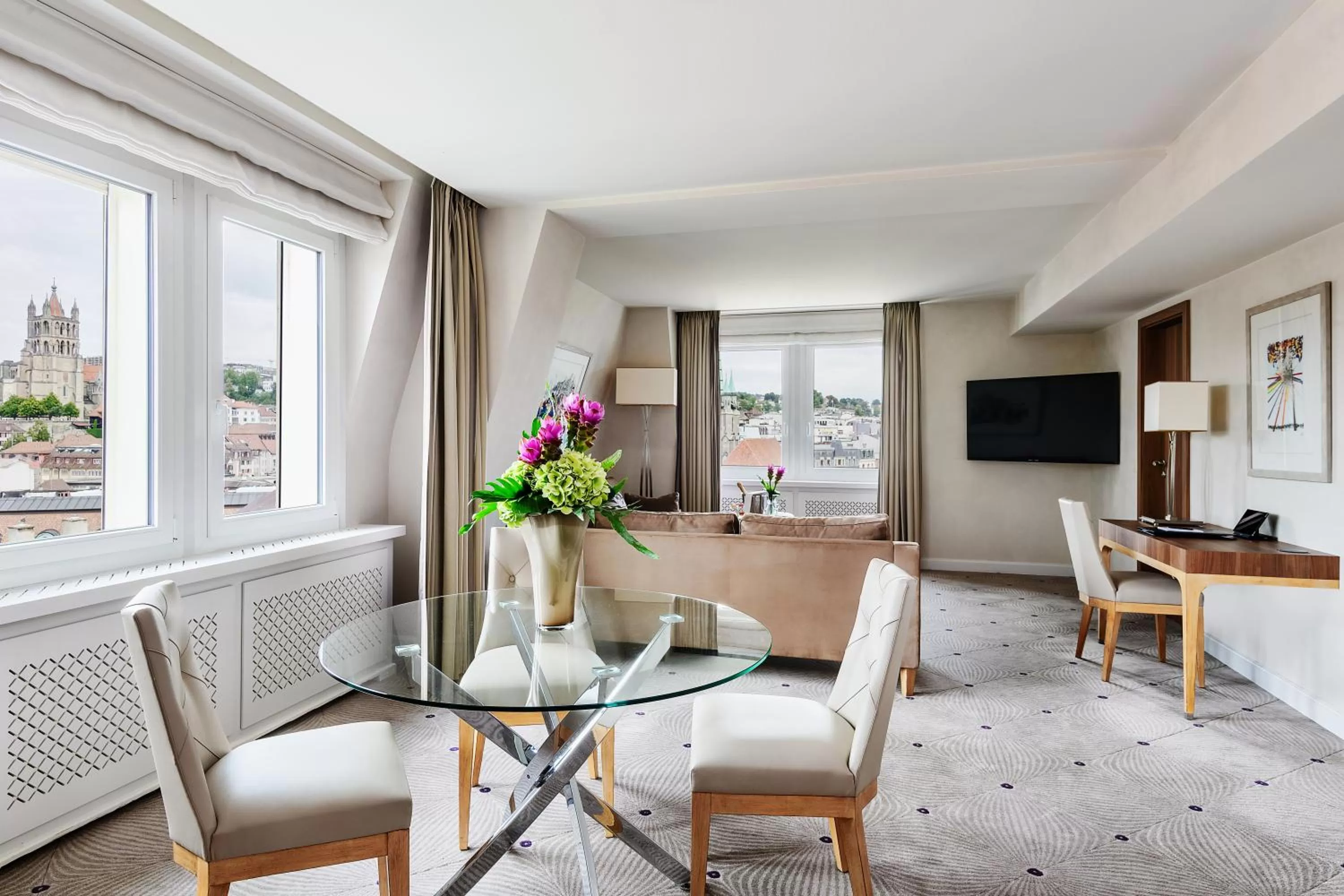 Living room in Lausanne Palace