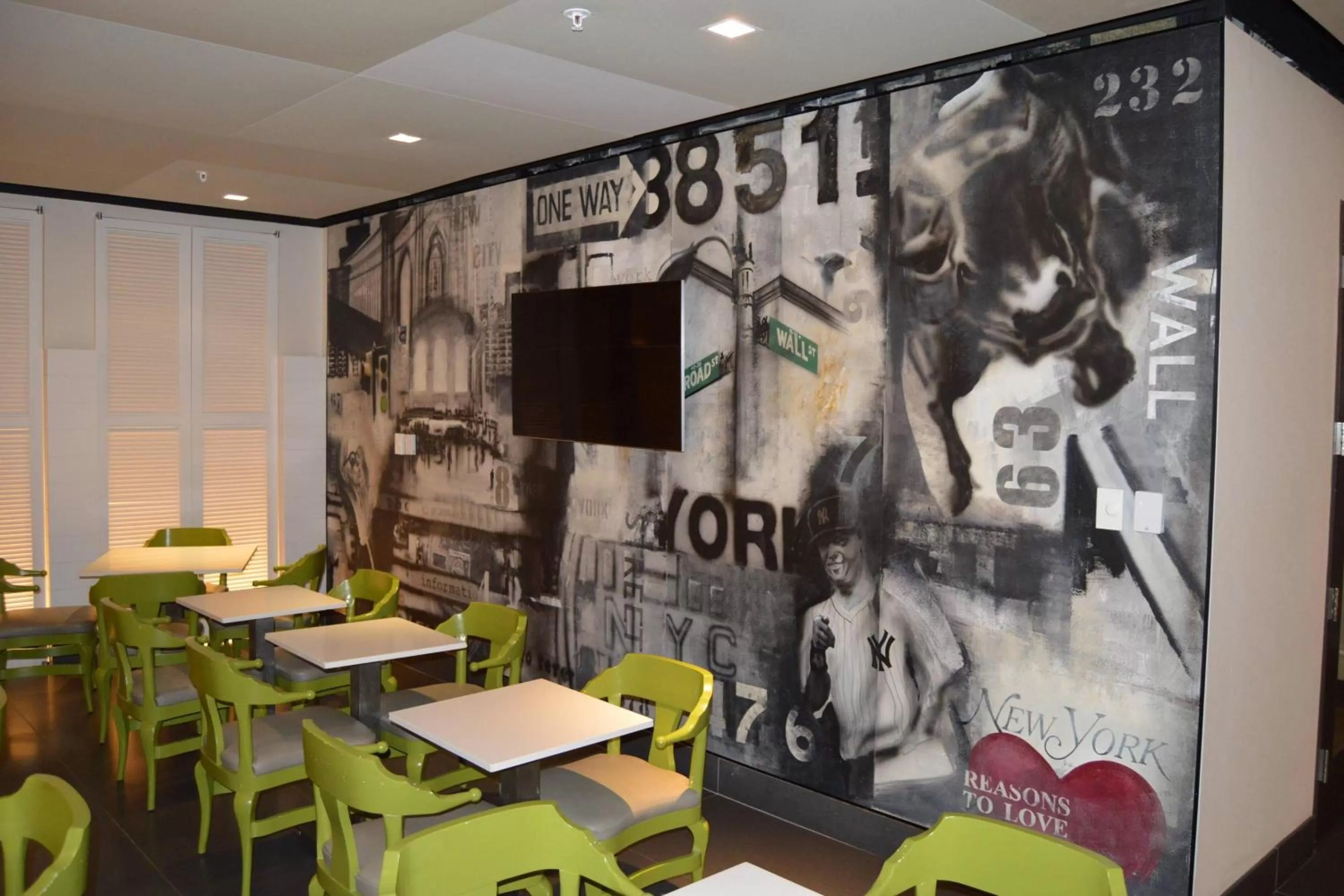 Breakfast in Residence Inn by Marriott New York Downtown Manhattan/World Trade Center Area