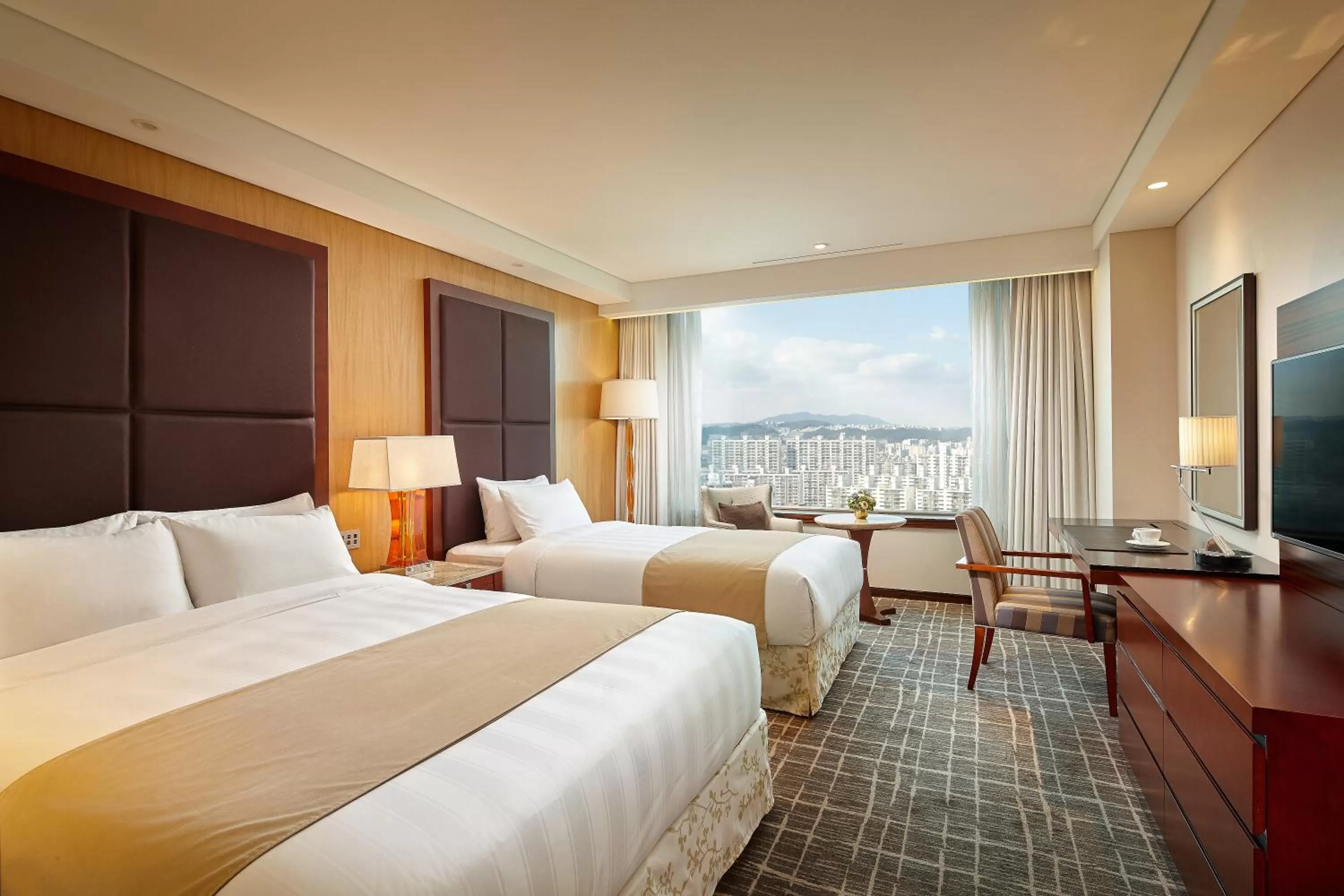 City view, Bed in Lotte Hotel Ulsan