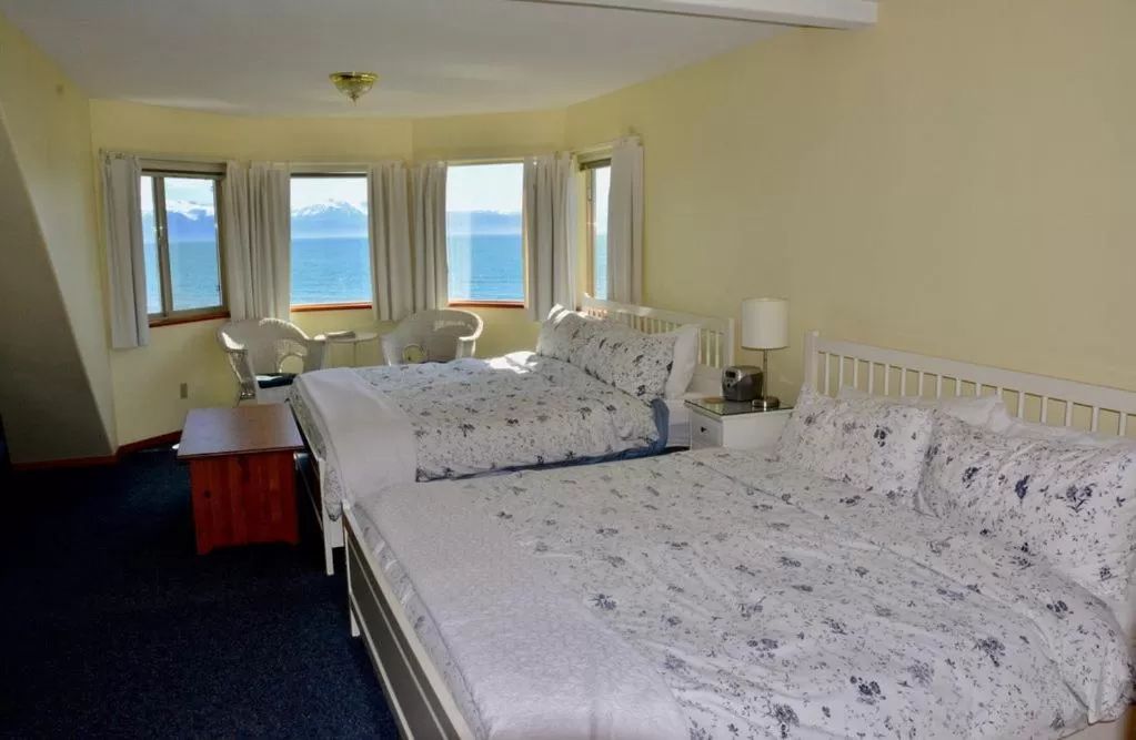 Bed in Driftwood Inn