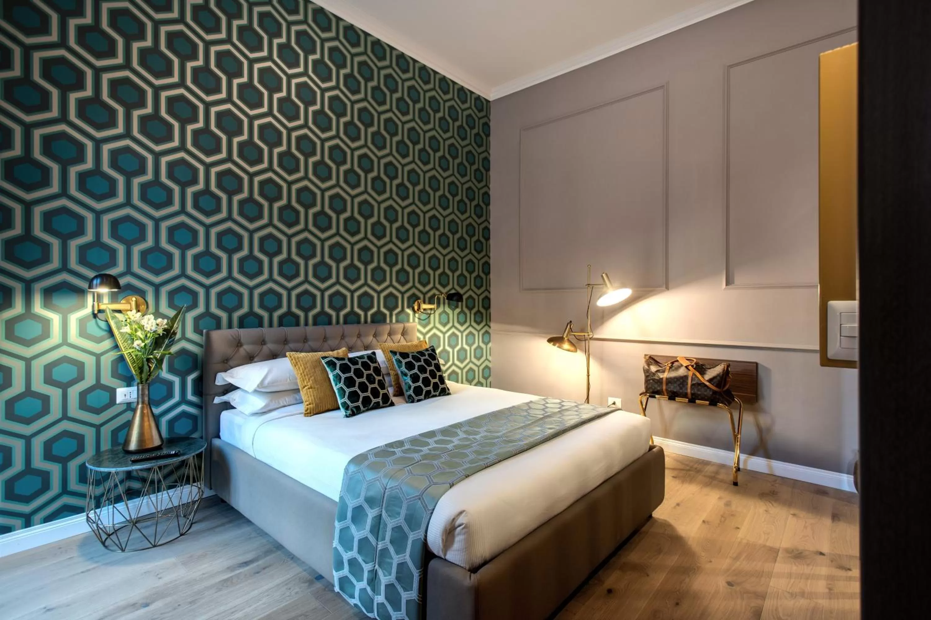 Bed in Tree Charme Parliament Boutique Hotel