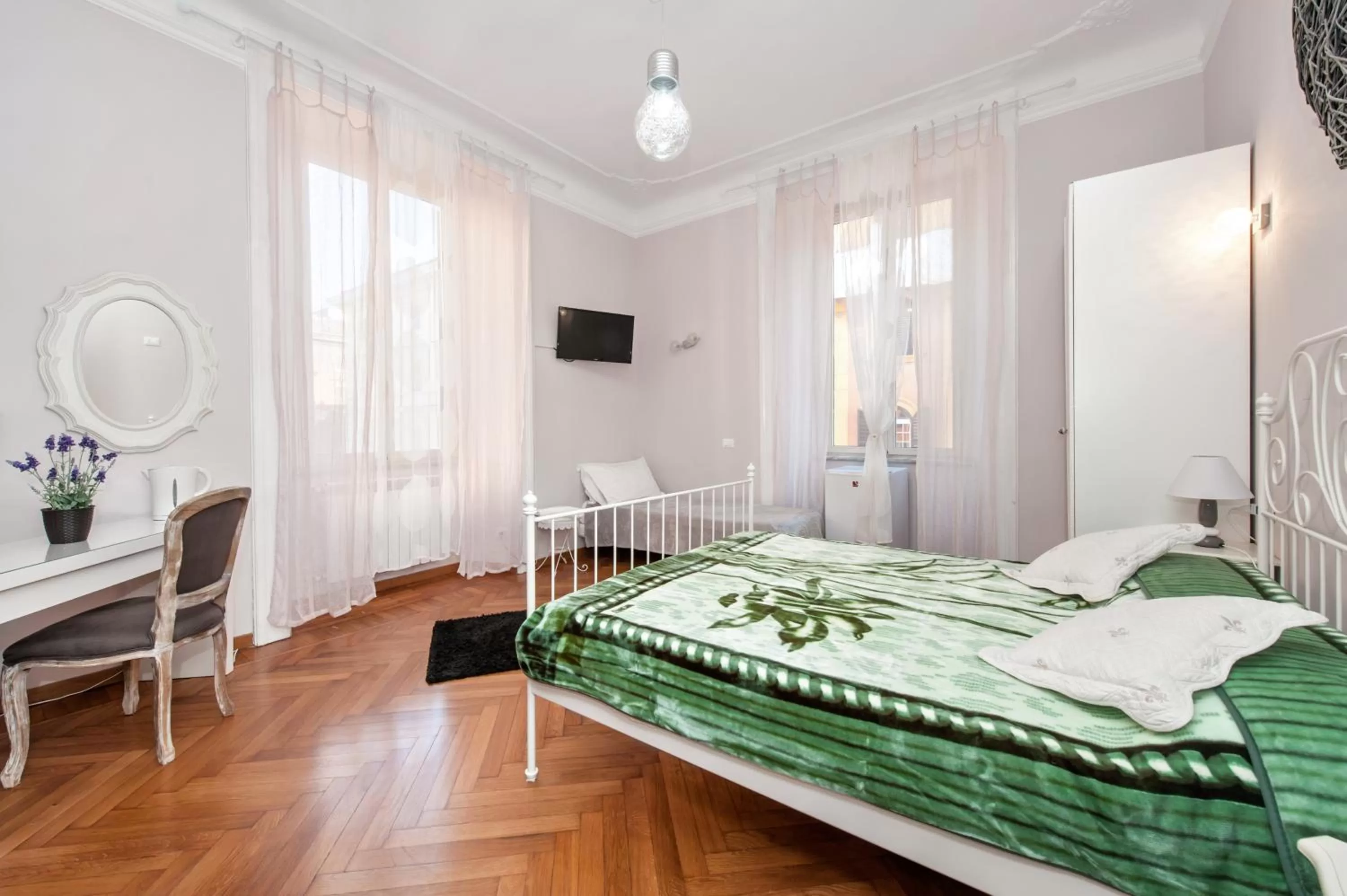 Bed in Sesto Suites Central