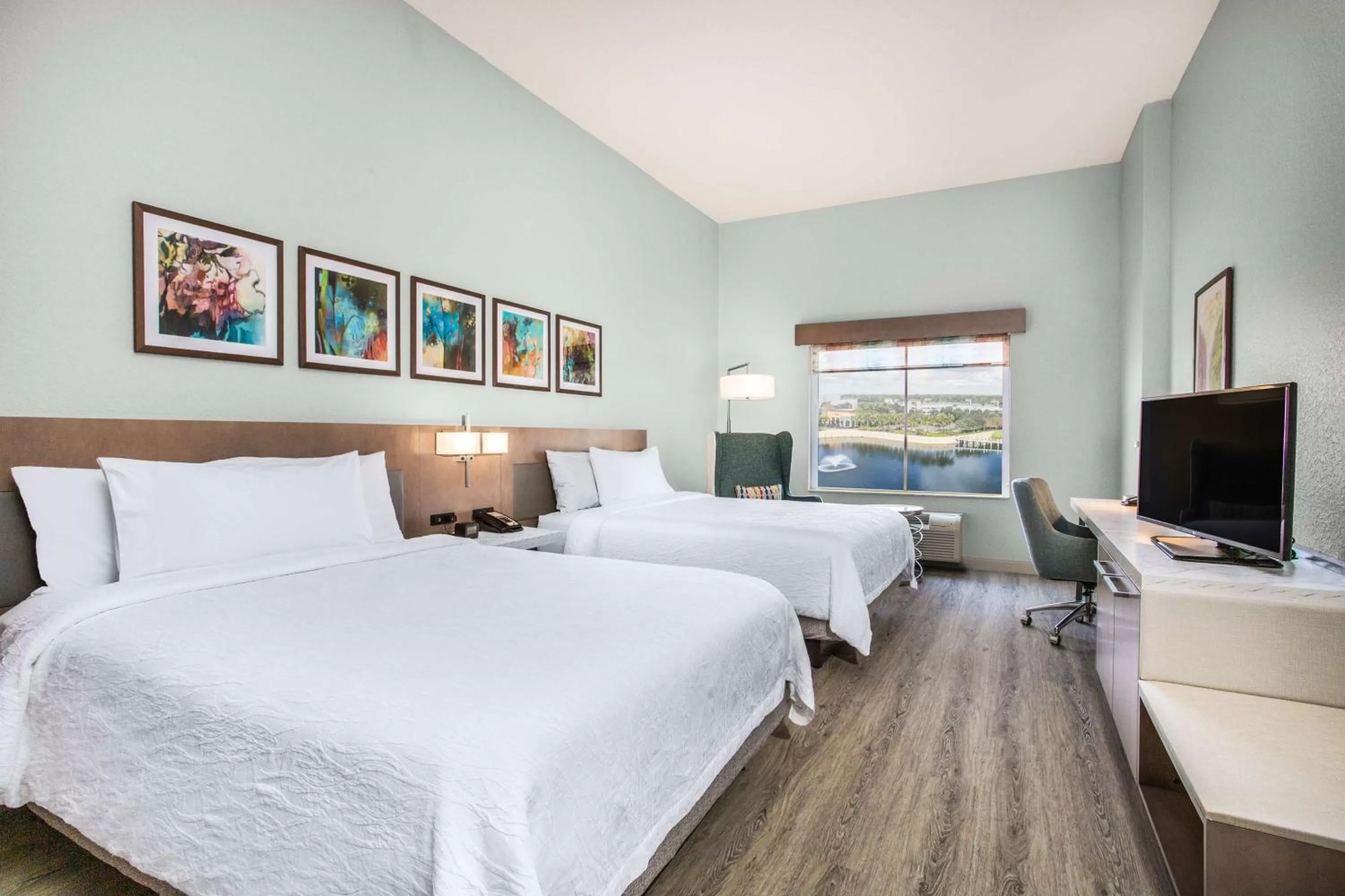 Bedroom, Bed in Hilton Garden Inn Palm Beach Gardens