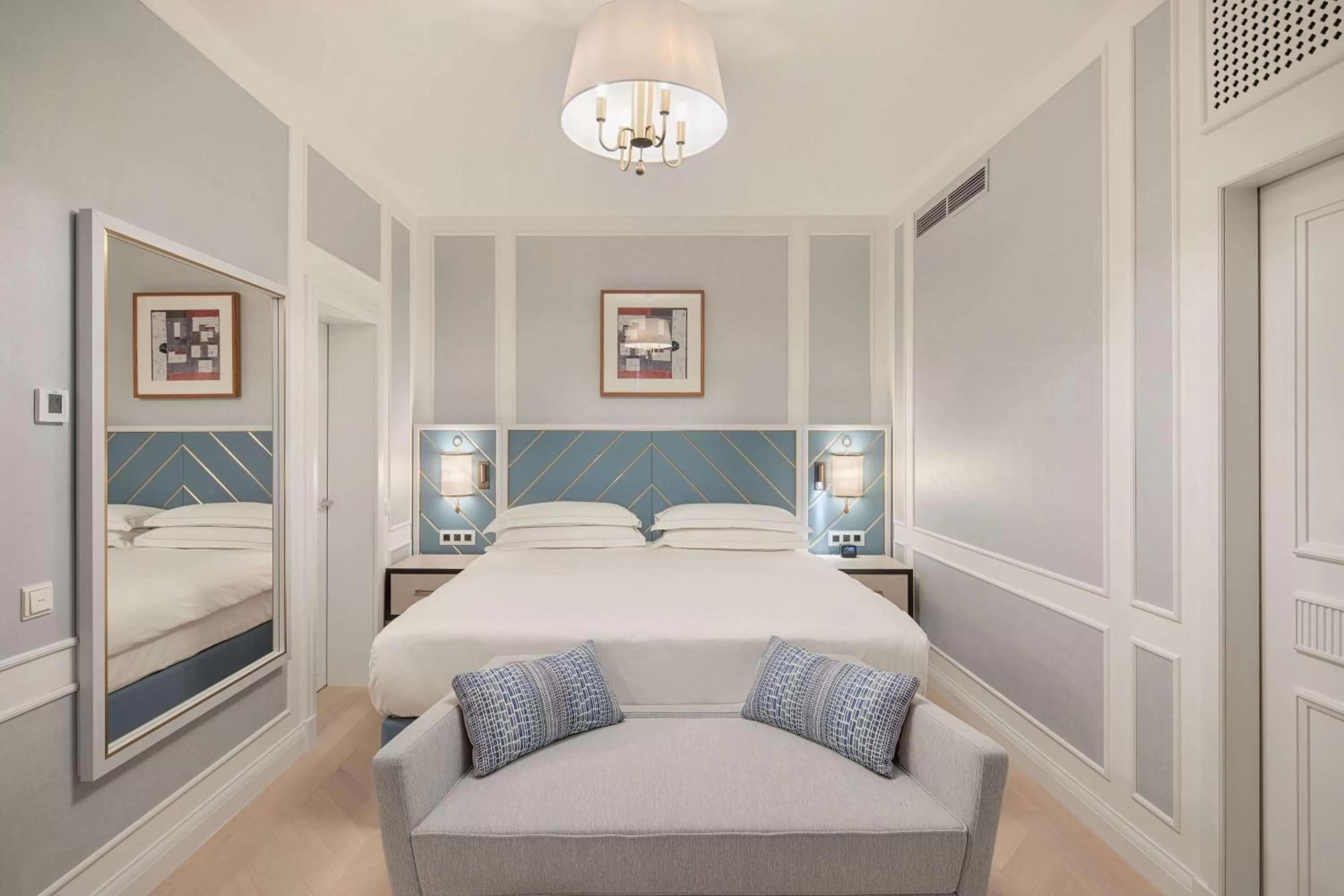 Bed in Hilton Imperial Dubrovnik