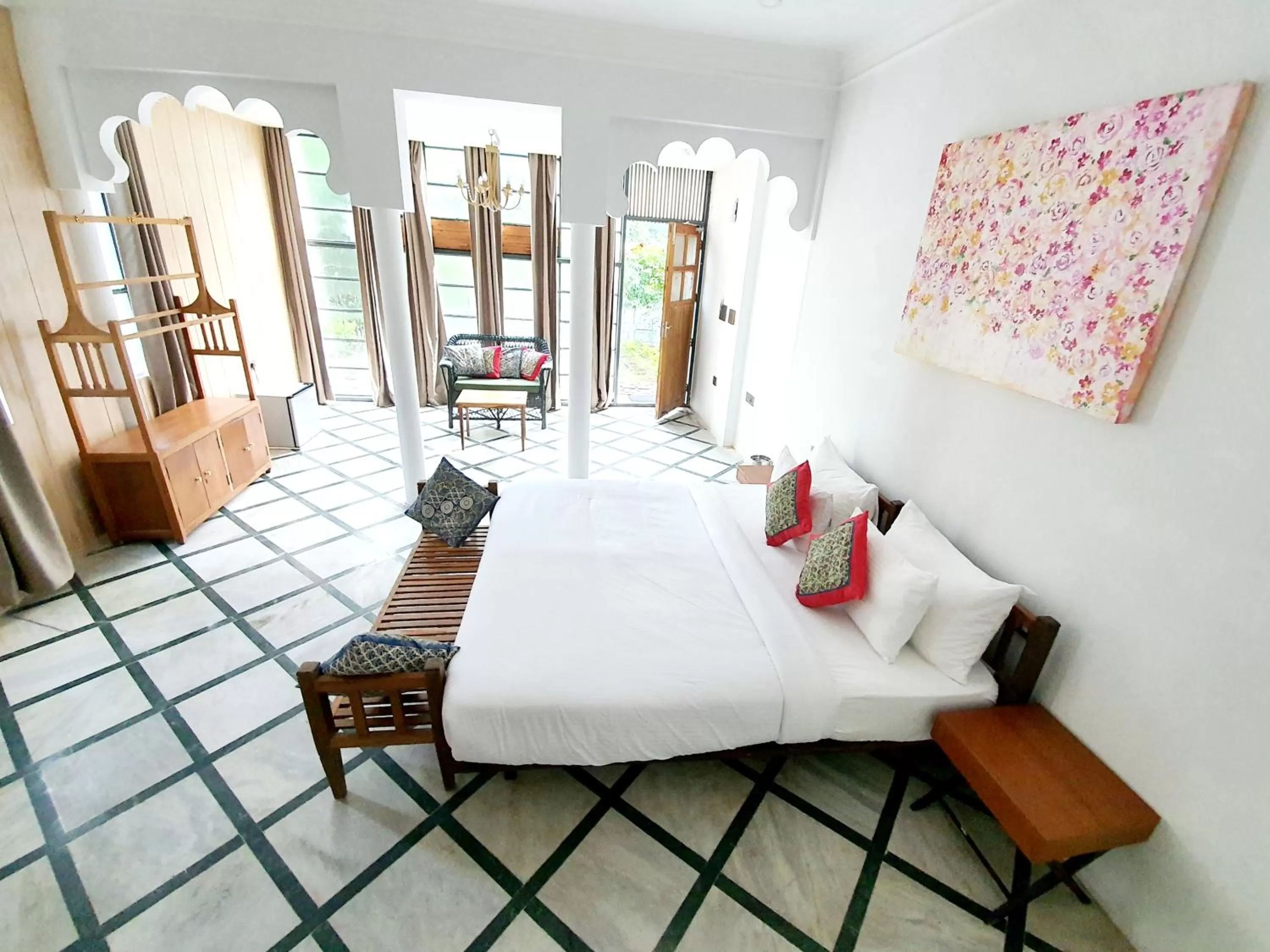 Photo of the whole room in Nishantam Rishikesh