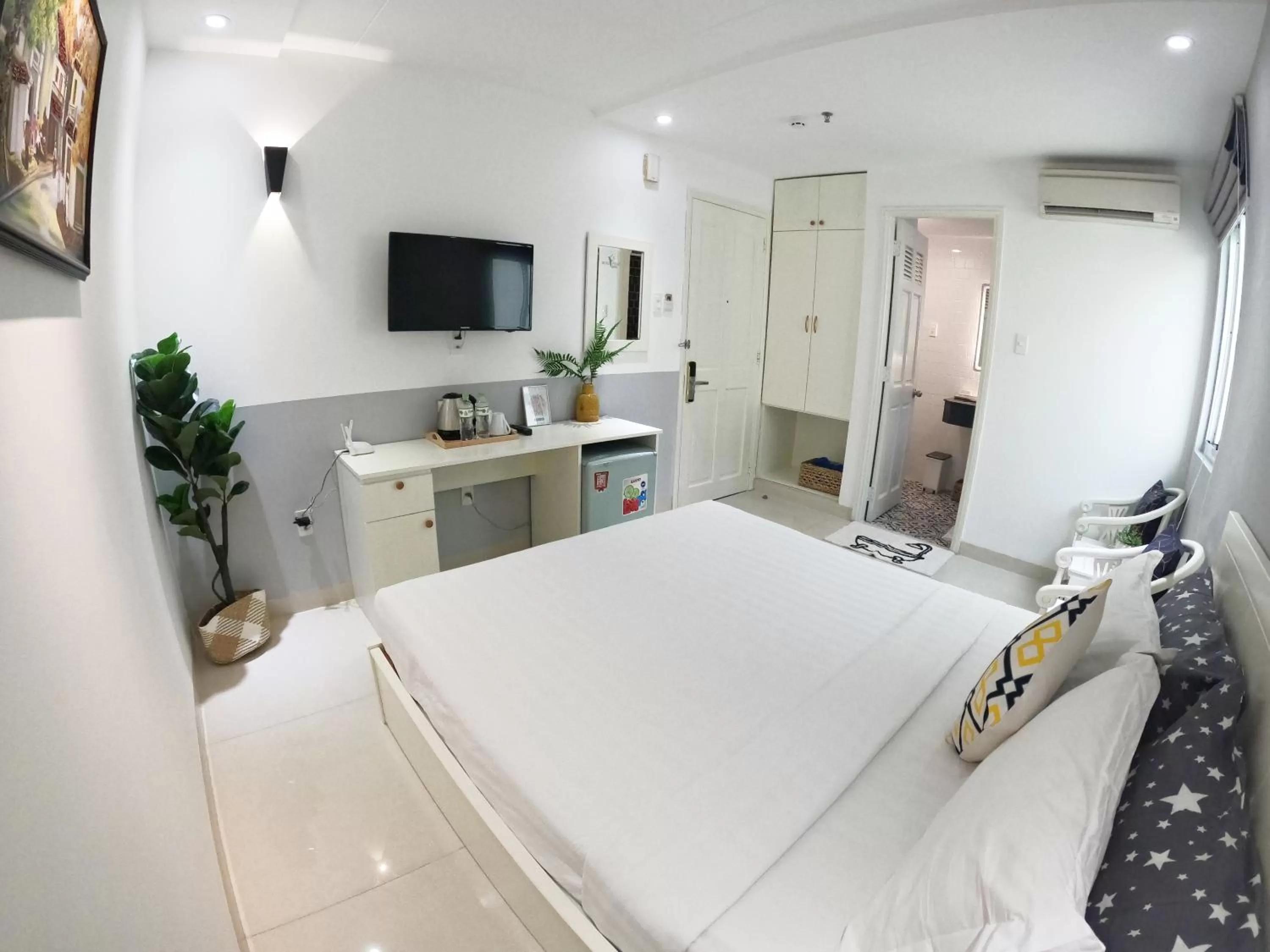 Photo of the whole room, Bed in Dinh Phat Hotel