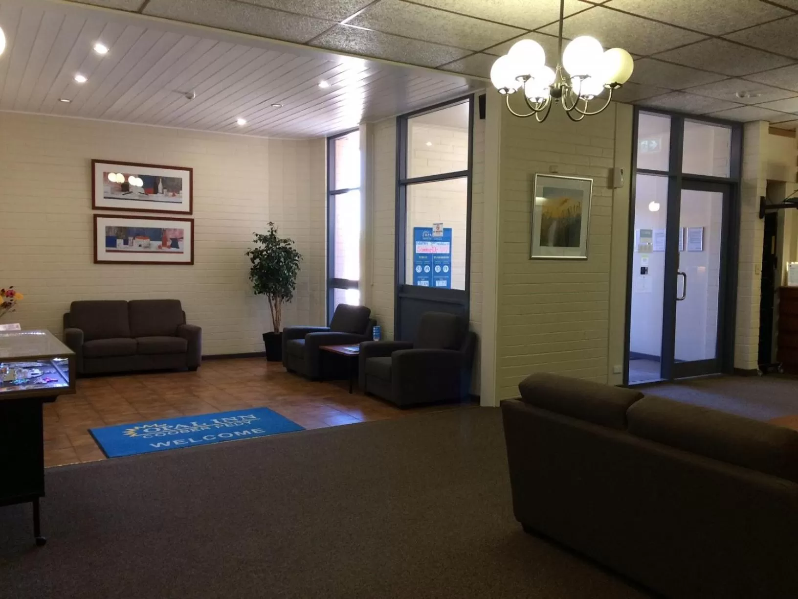 Lobby or reception in Opal Inn Hotel, Motel, Caravan Park