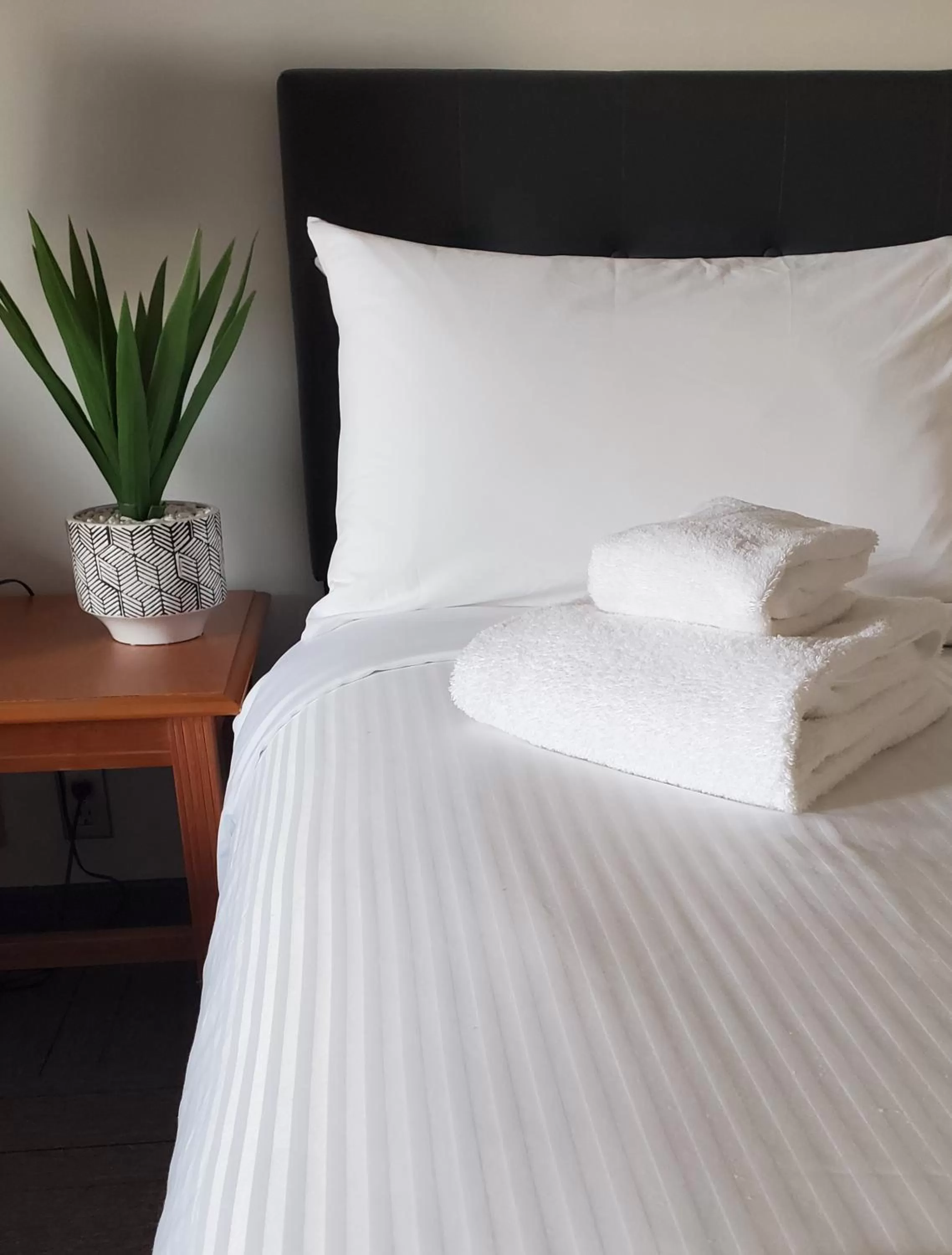 Bed in Lagoon City Pier One Resort