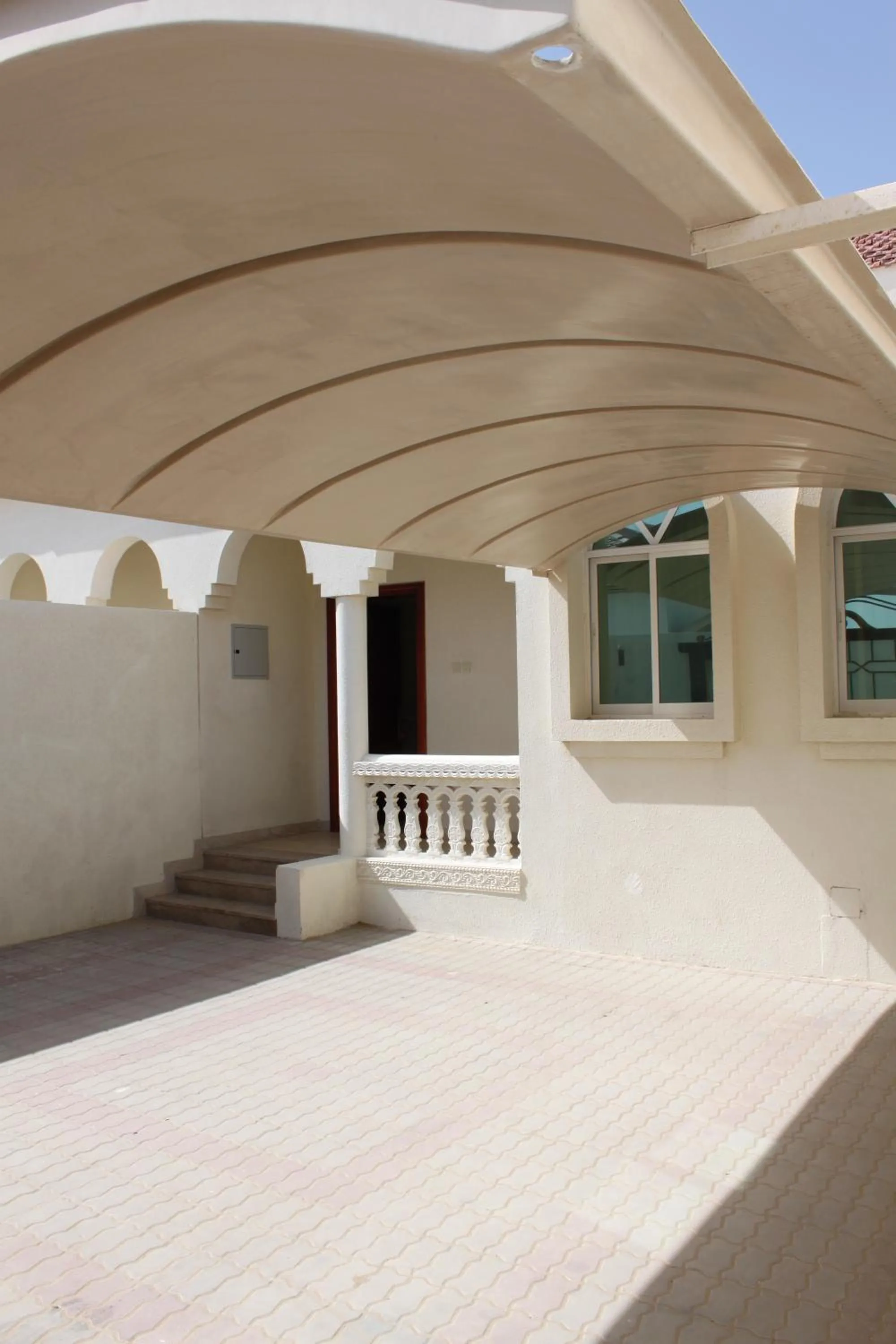 Area and facilities in Royal Residence Hotel Apartments