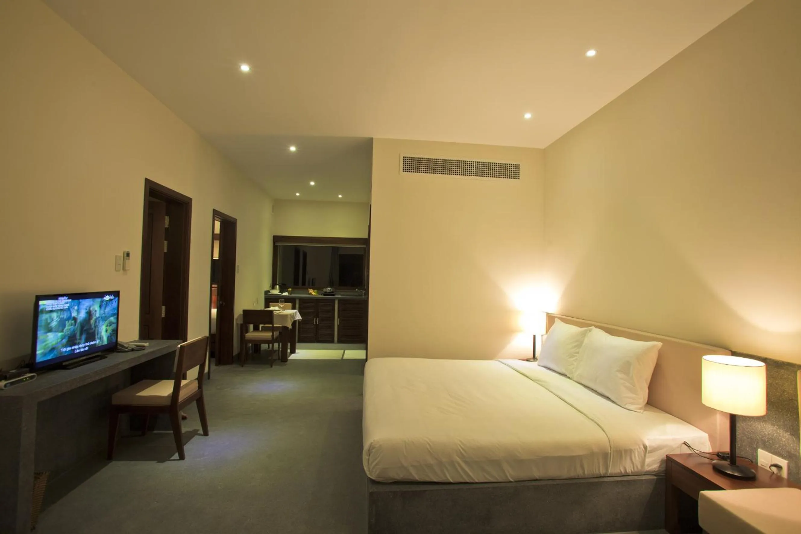 Night, Bed in Palm View Villa