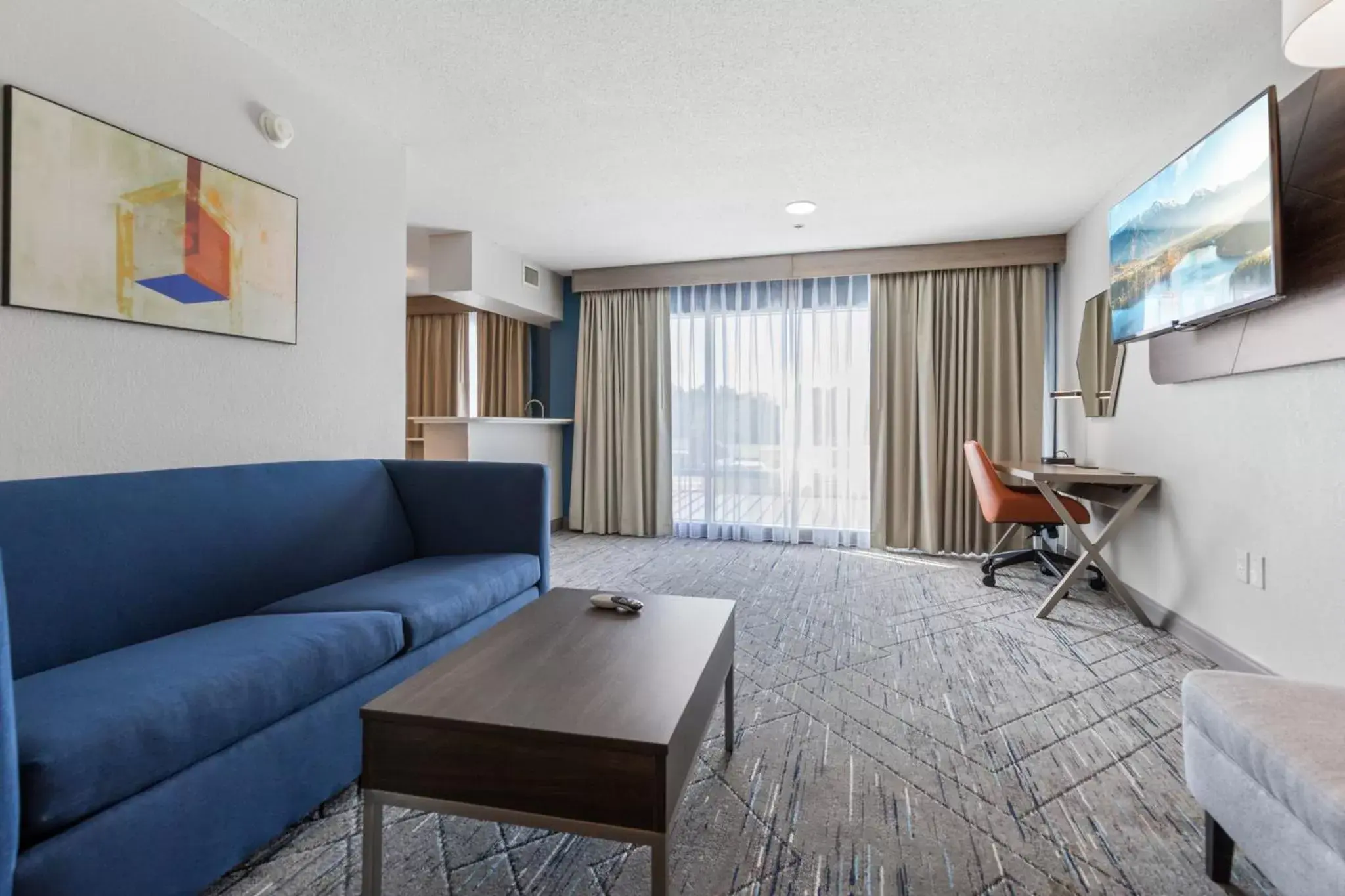 One-Bedroom King Suite with Sofa Bed in Holiday Inn Express Hotel & Suites Starkville, an IHG Hotel One-Bedroom King Suite with Sofa Bed in Holiday Inn Express Hotel & Suites Starkville, an IHG Hotel