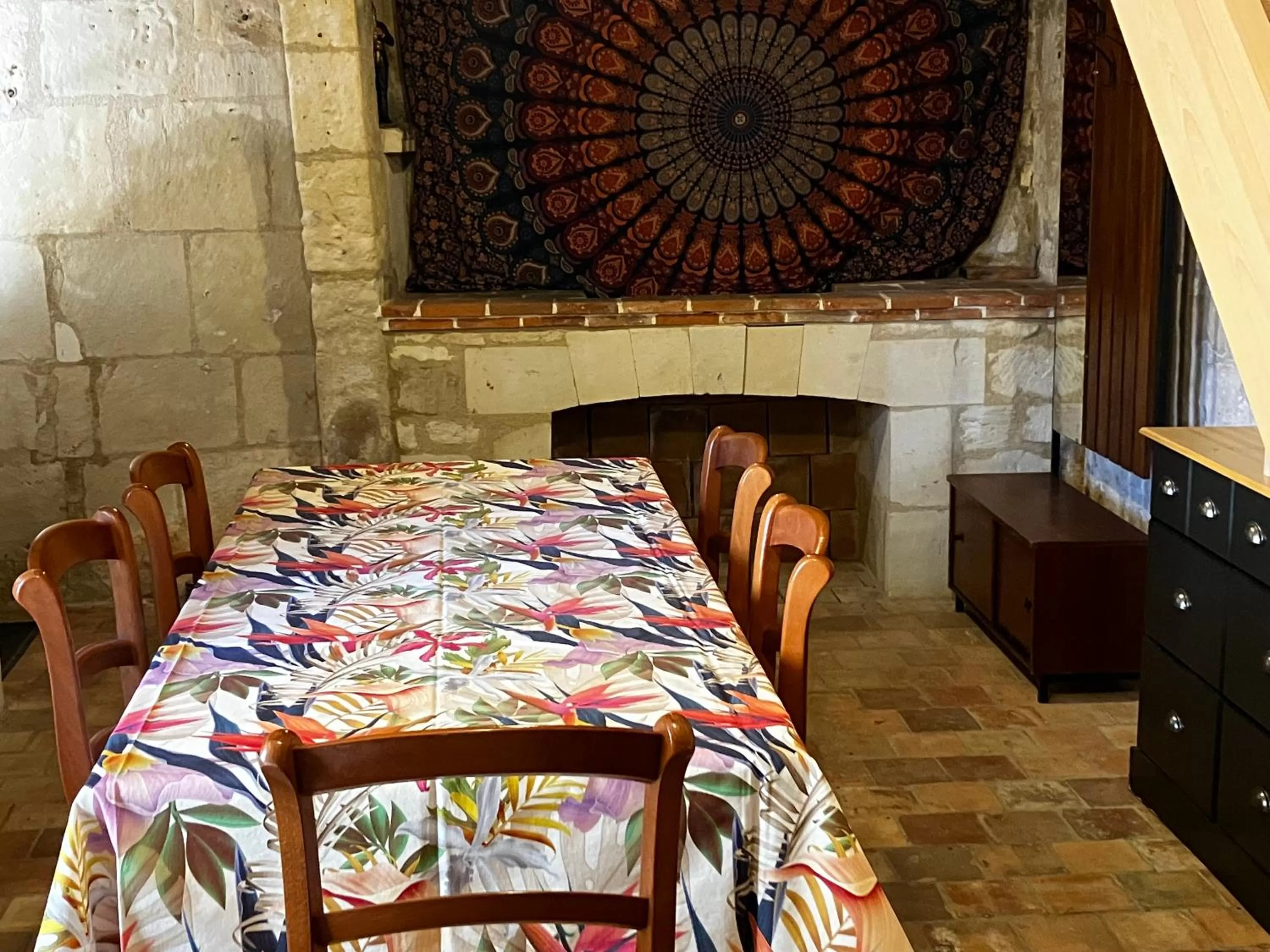 Dining area in La Bonne Note