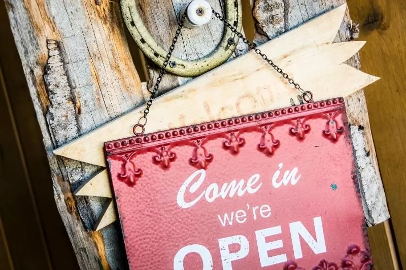 Facade/entrance in Rustlers Lodge