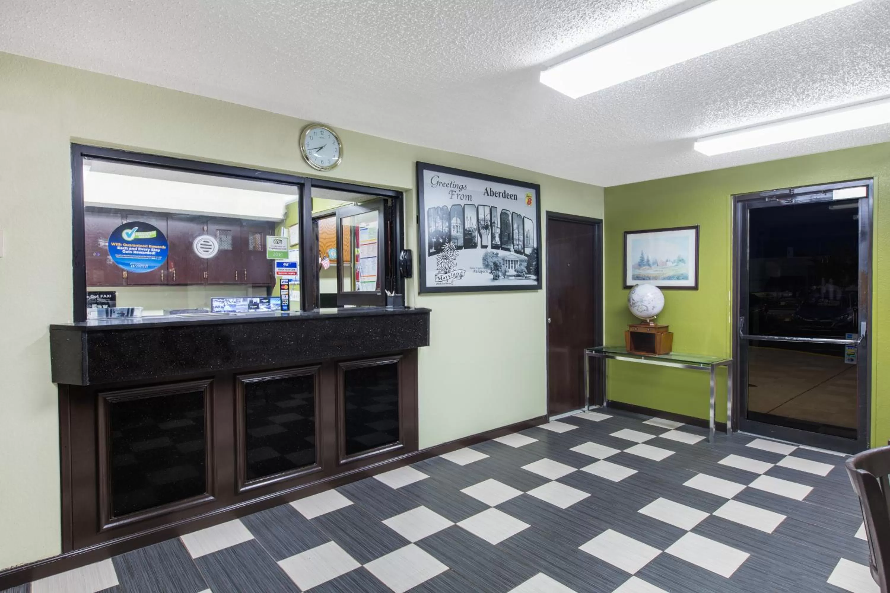 Lobby or reception in Super 8 by Wyndham Aberdeen MD