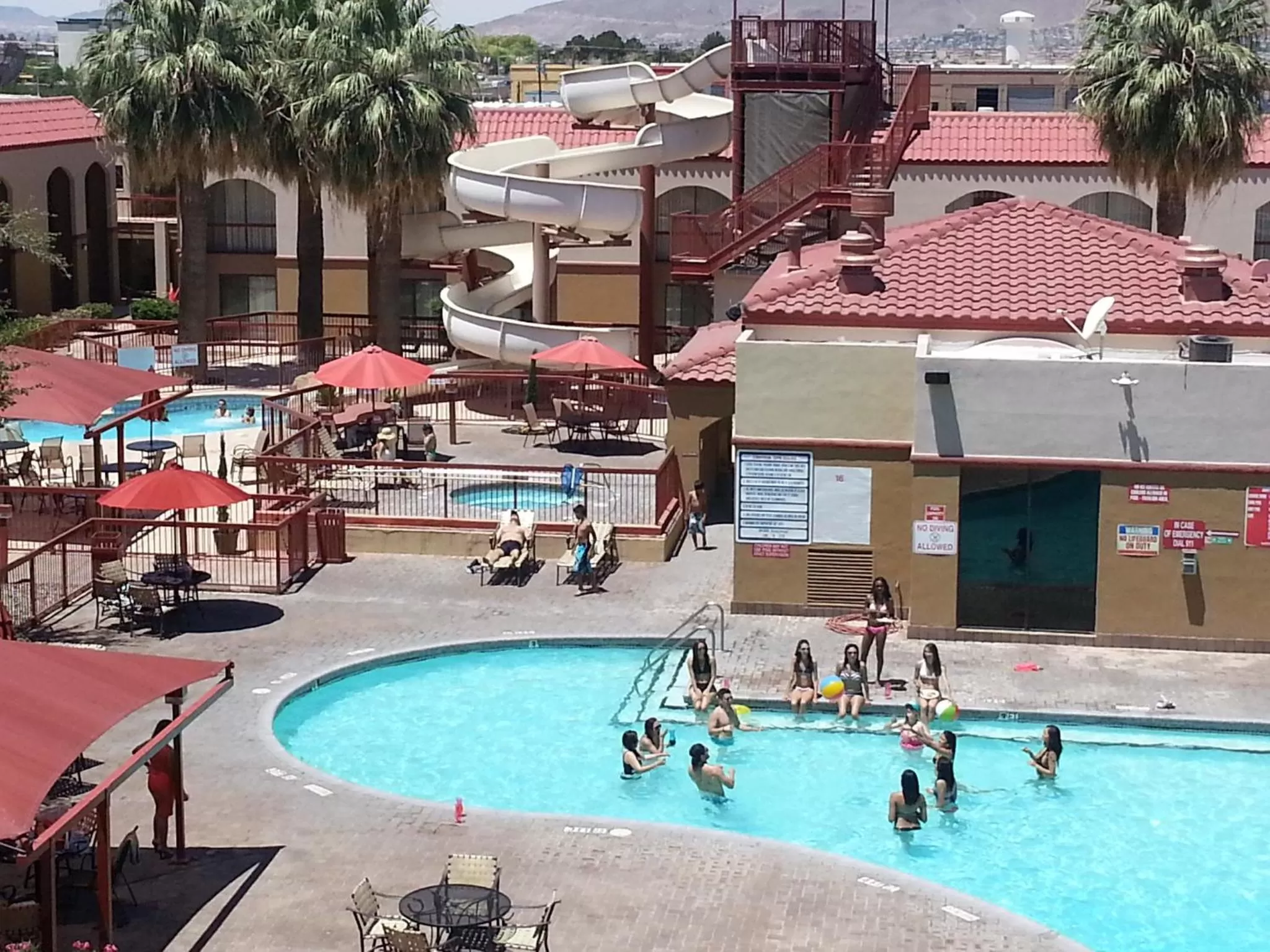 Swimming pool in Wyndham El Paso Airport and Water Park