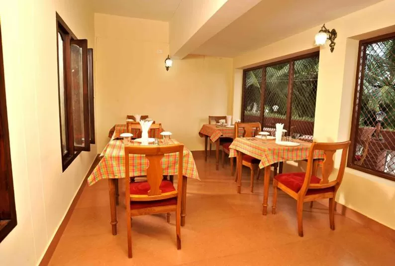 Restaurant/places to eat in Vijaya Varma Beach Resort