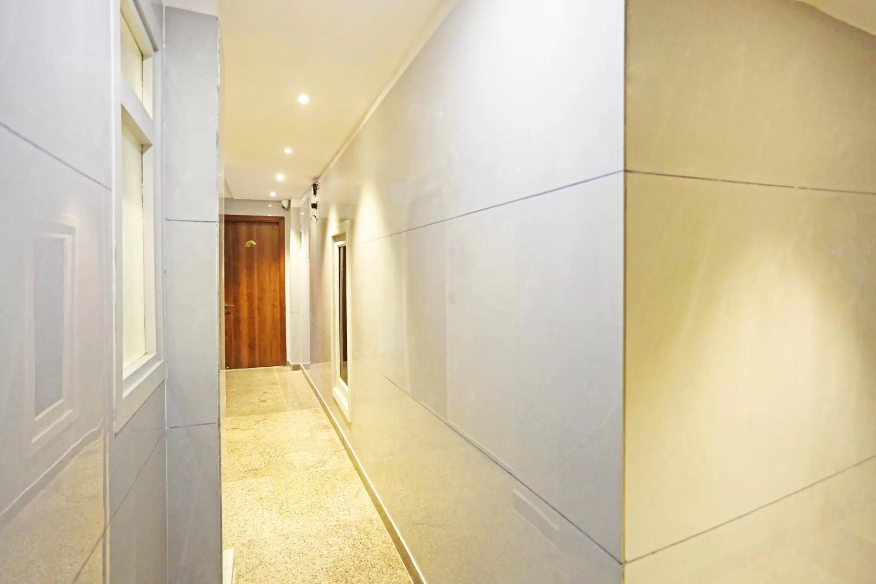 Floor plan, Bathroom in Frankstay By Hotel Preet in 05 mints walking Distance Nizamuddin Railway Station