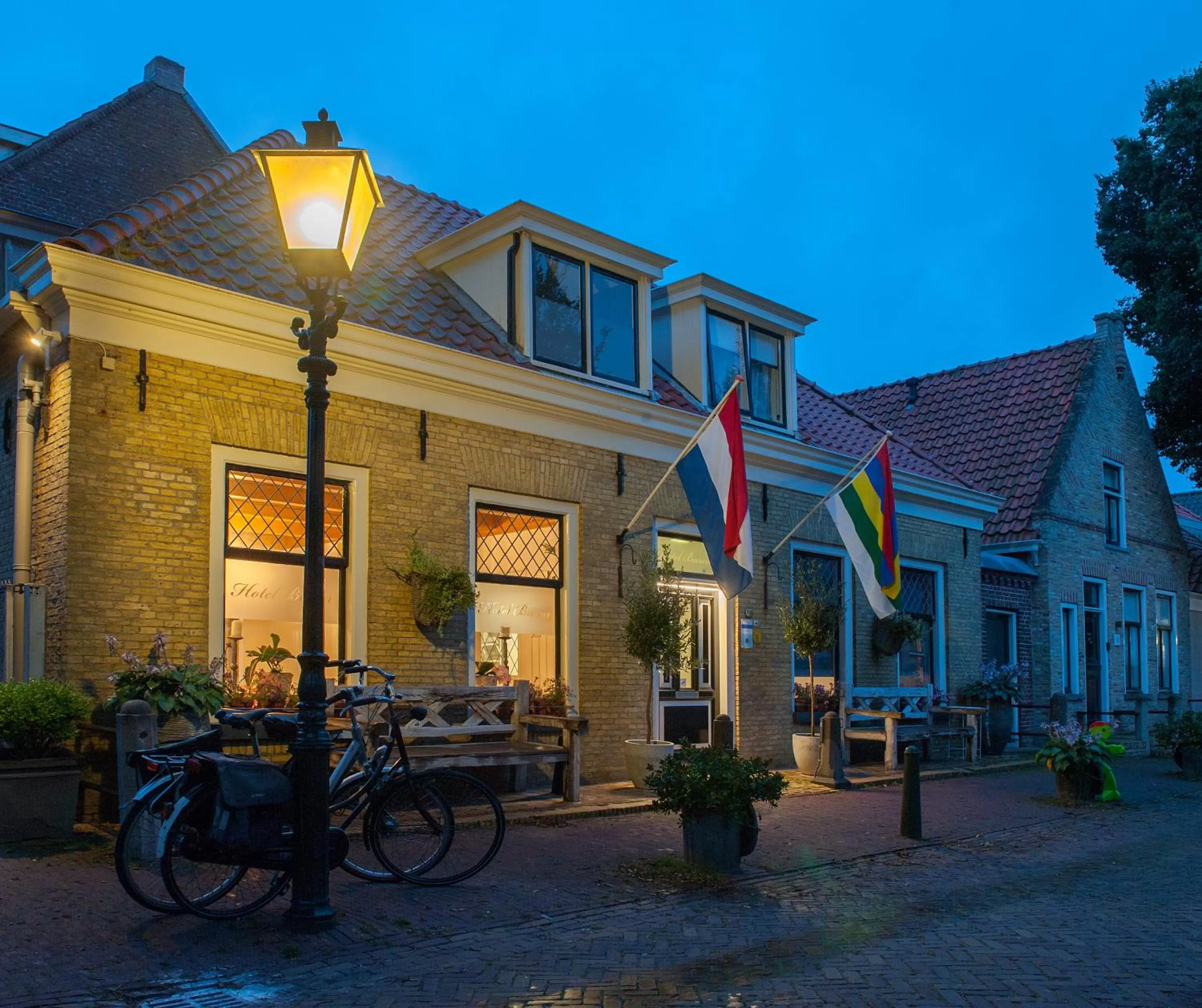 Property Building in Hotel Buren