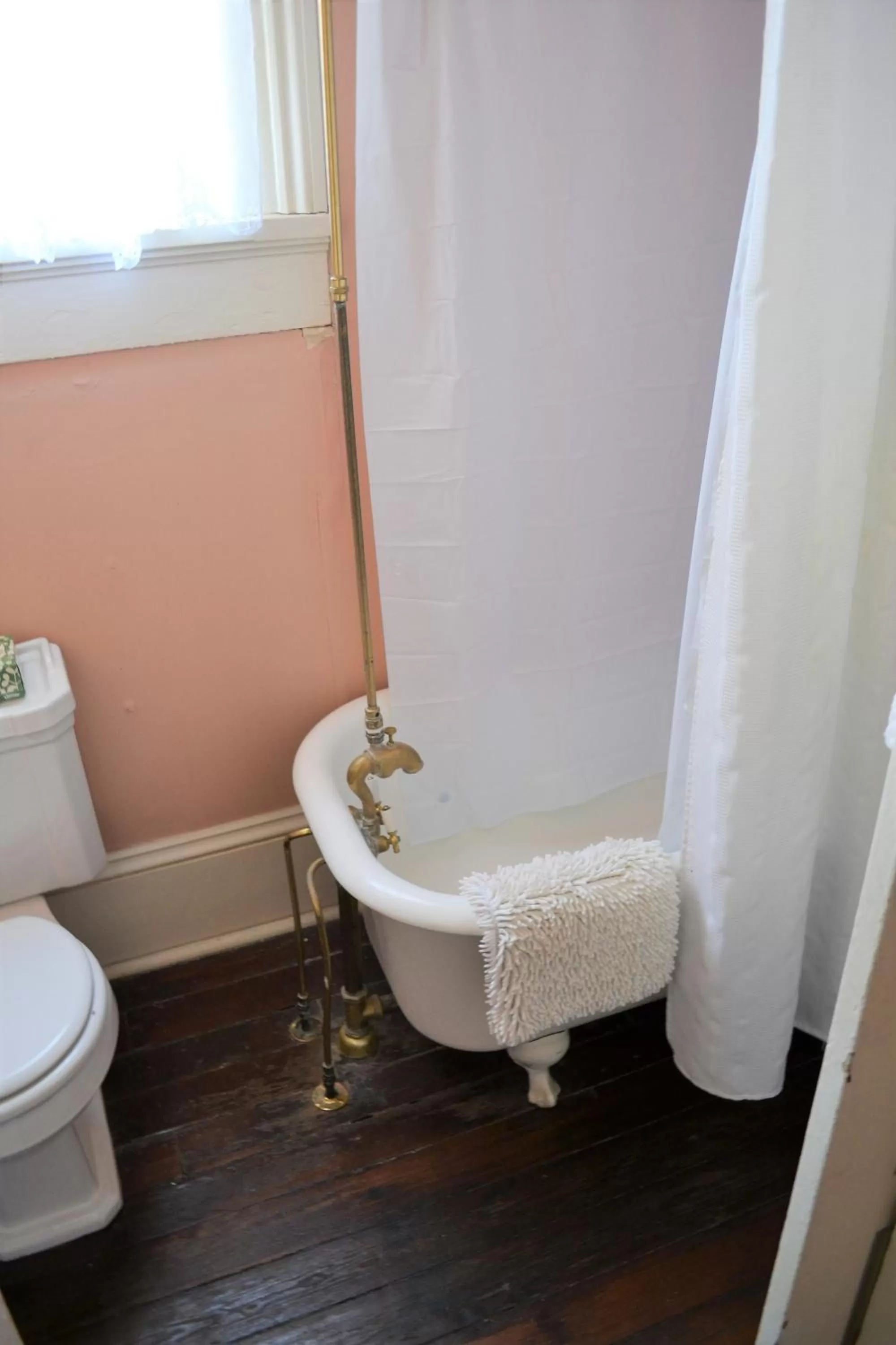 Bathroom in Edgar Degas House Historic Home and Museum