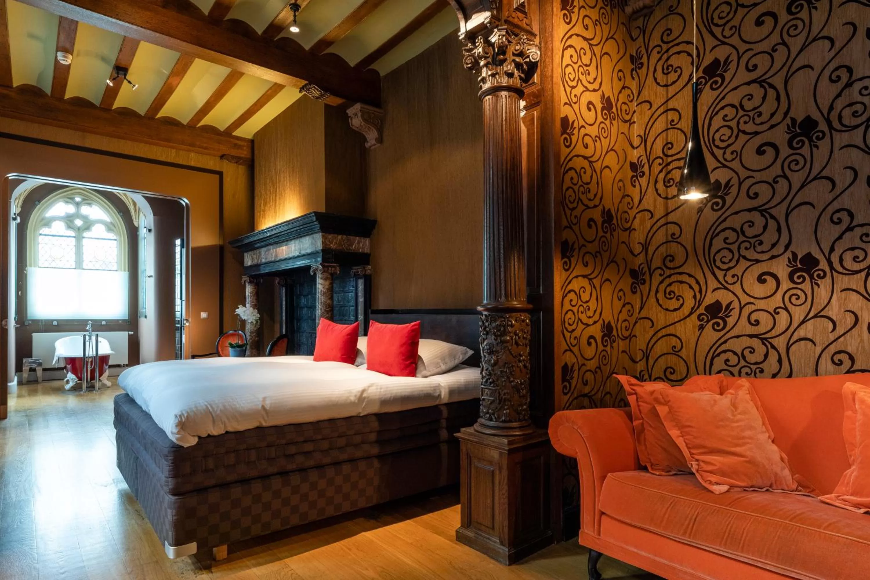 Bed in Van Der Valk Sélys Liège Hotel & Spa