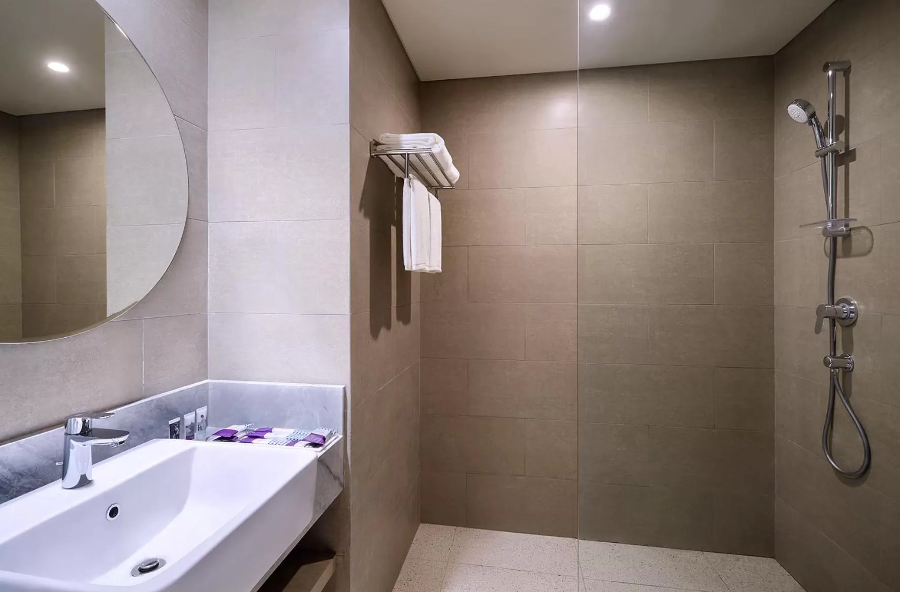 Bathroom in Mercure Bengkulu