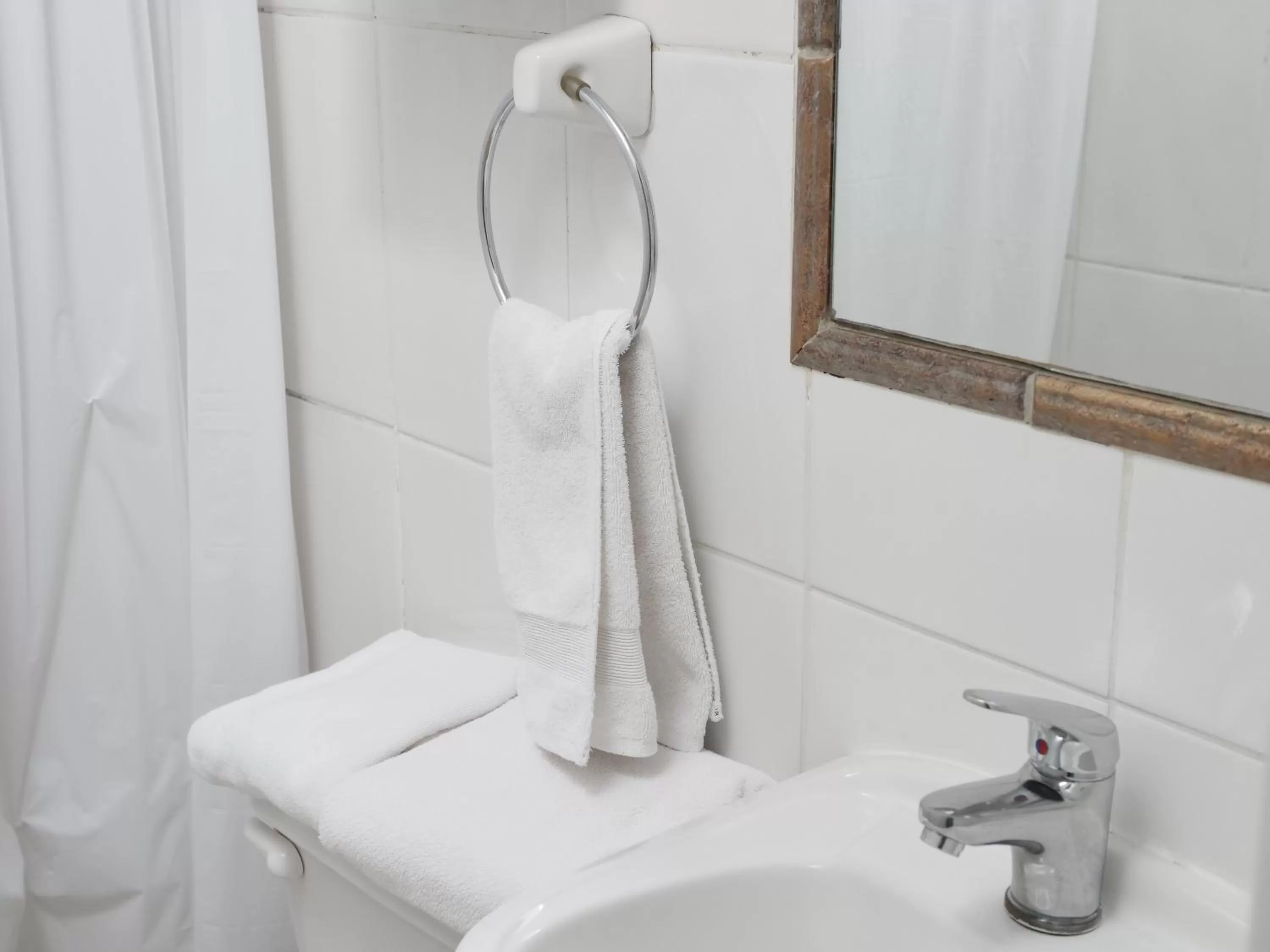 Bathroom in Hotel La Fuente