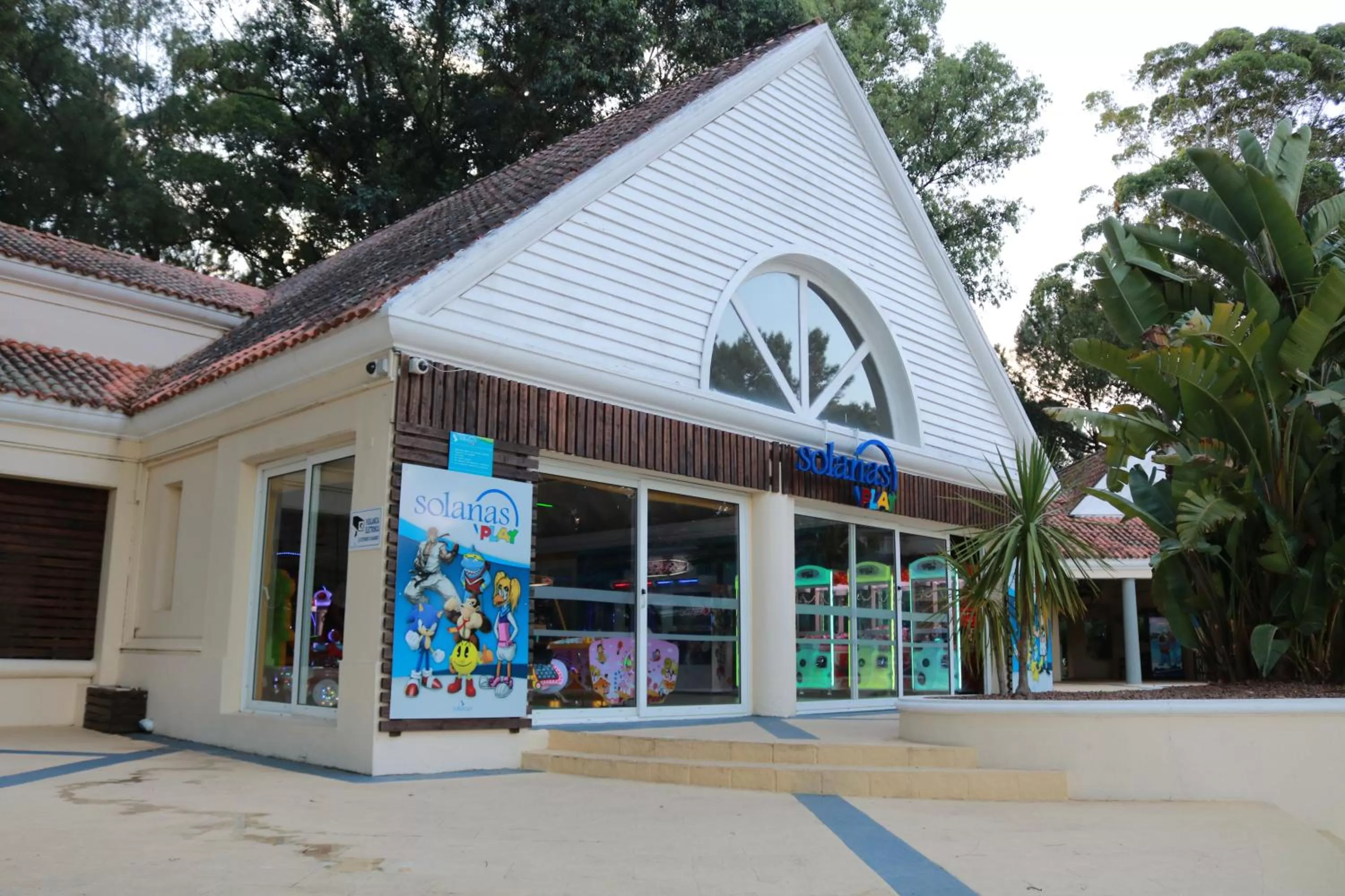 Entertainment in Solanas Green Park Spa & Resort