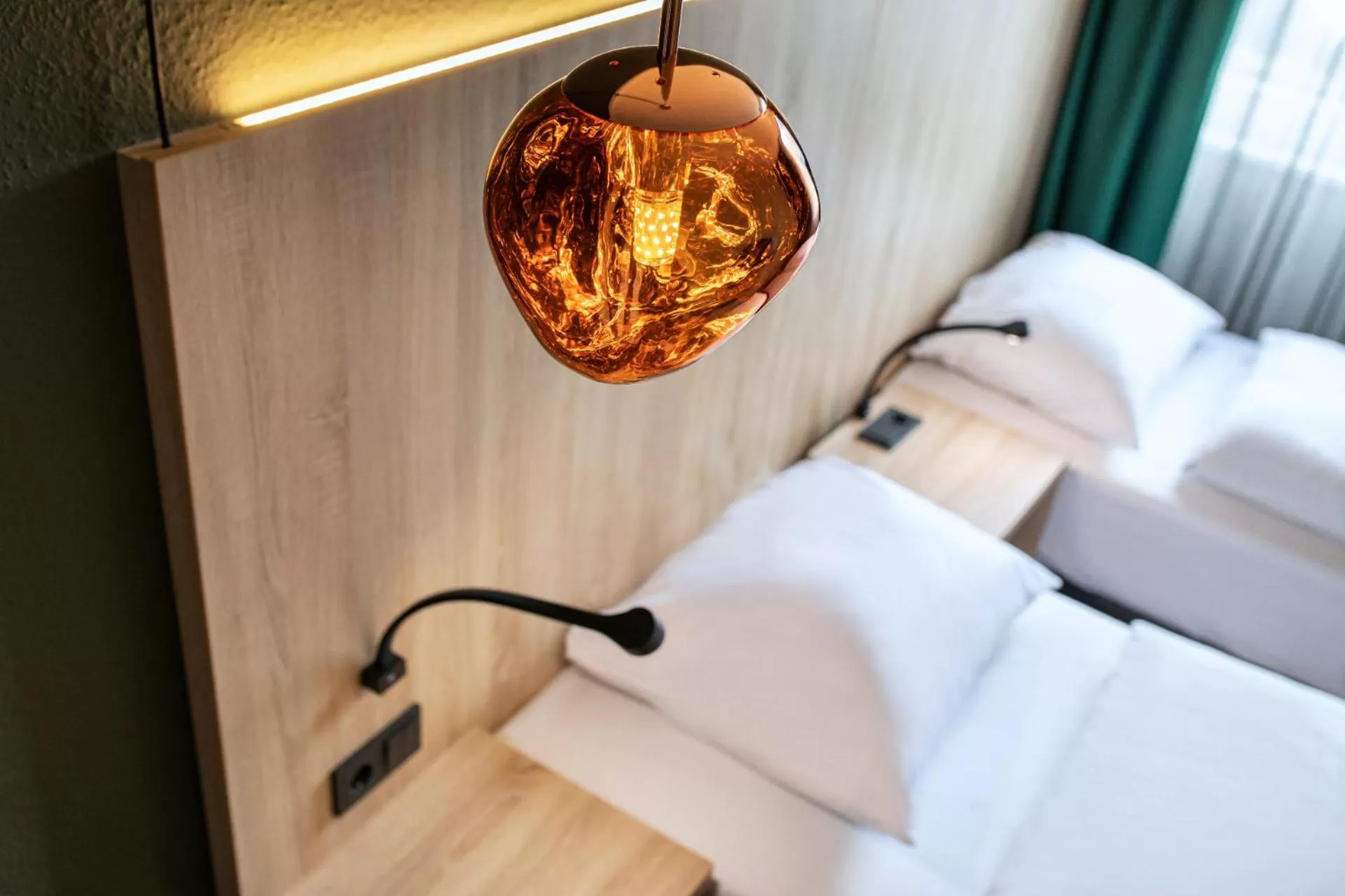 Bed in ACHAT Hotel Monheim am Rhein