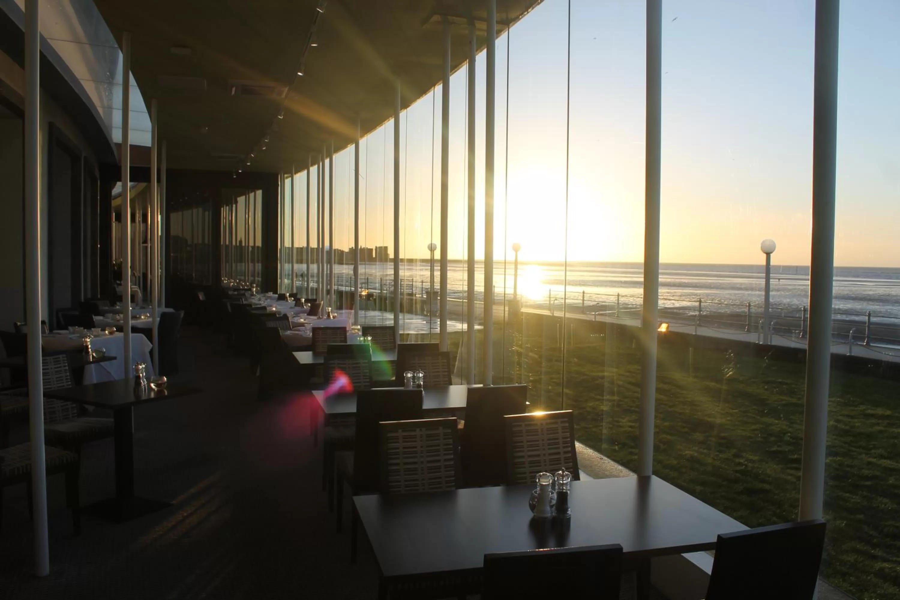 Restaurant/places to eat in The Midland