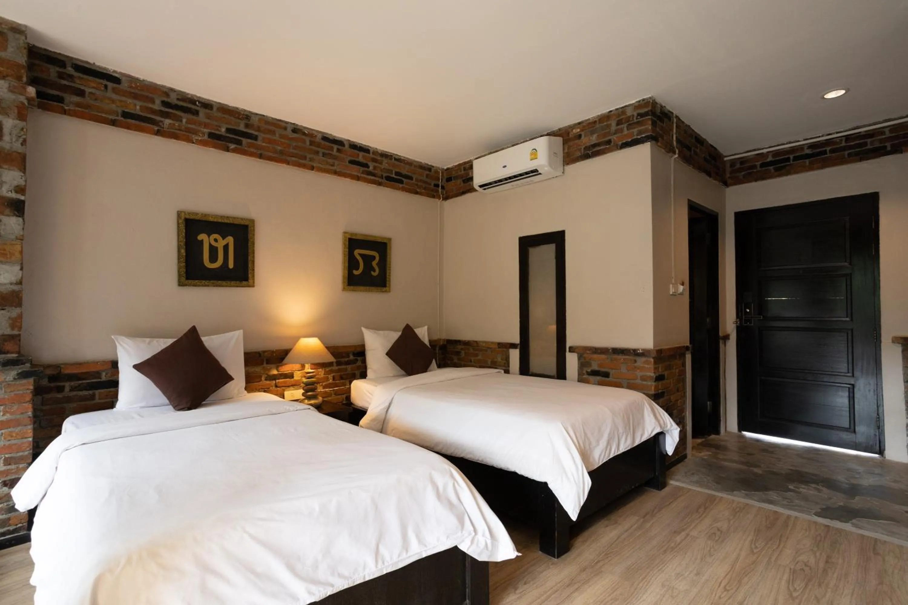 Photo of the whole room, Bed in Motive Cottage Resort