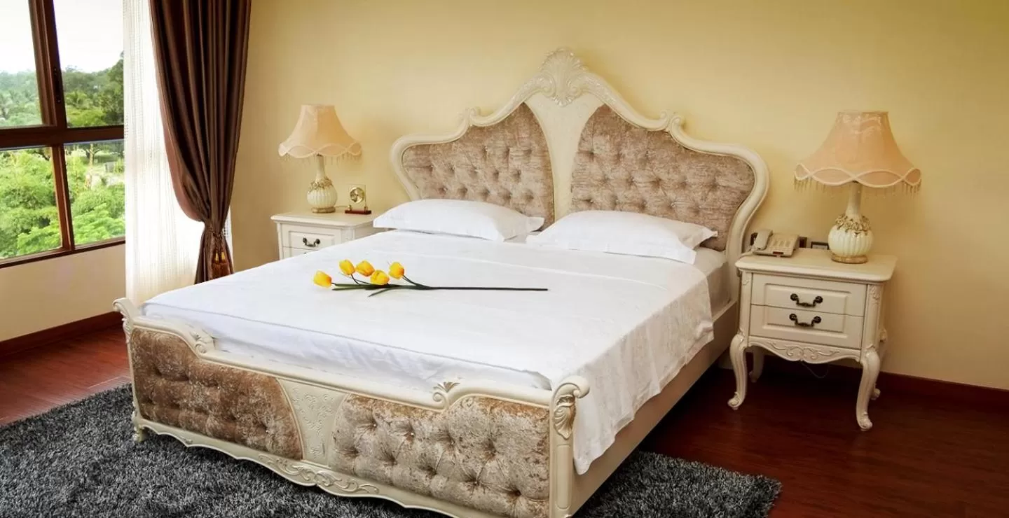 Bed in Victoria Beach Hotel